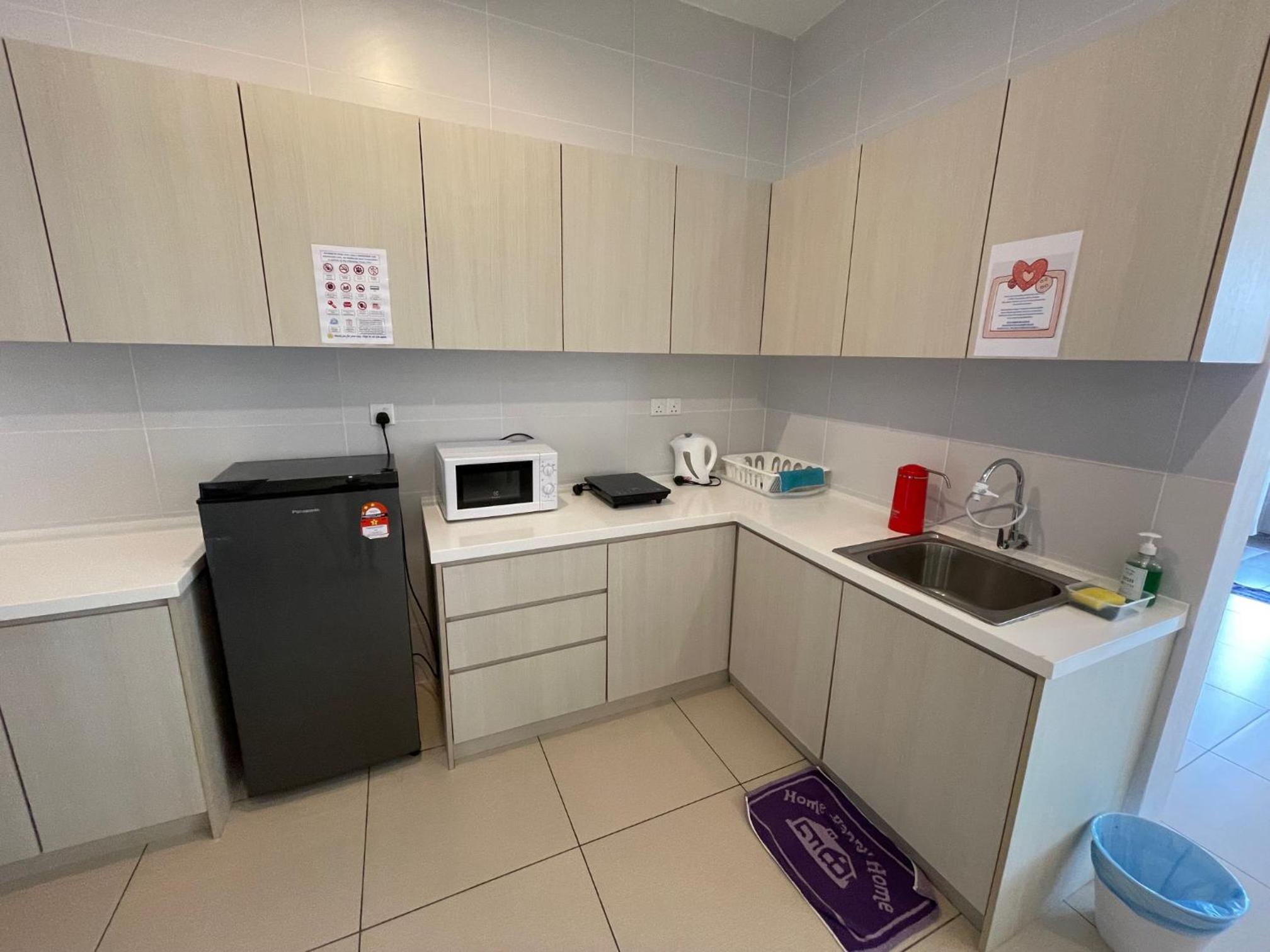 Midhill Studio Apartment By AuroraHomes photo 4