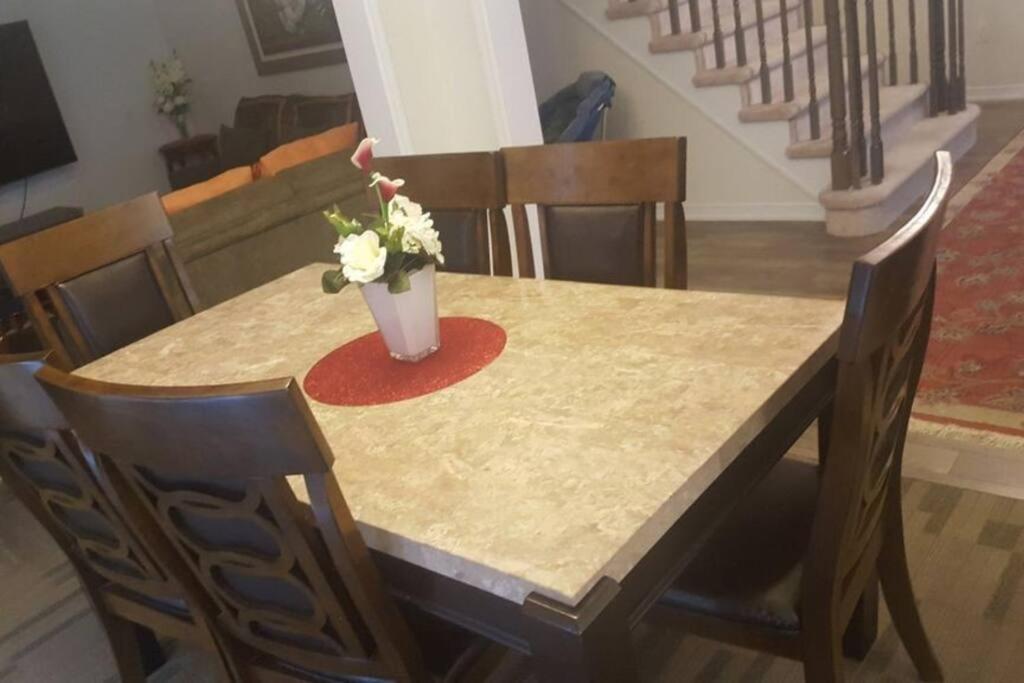 Niagara's Finest Vacation Home