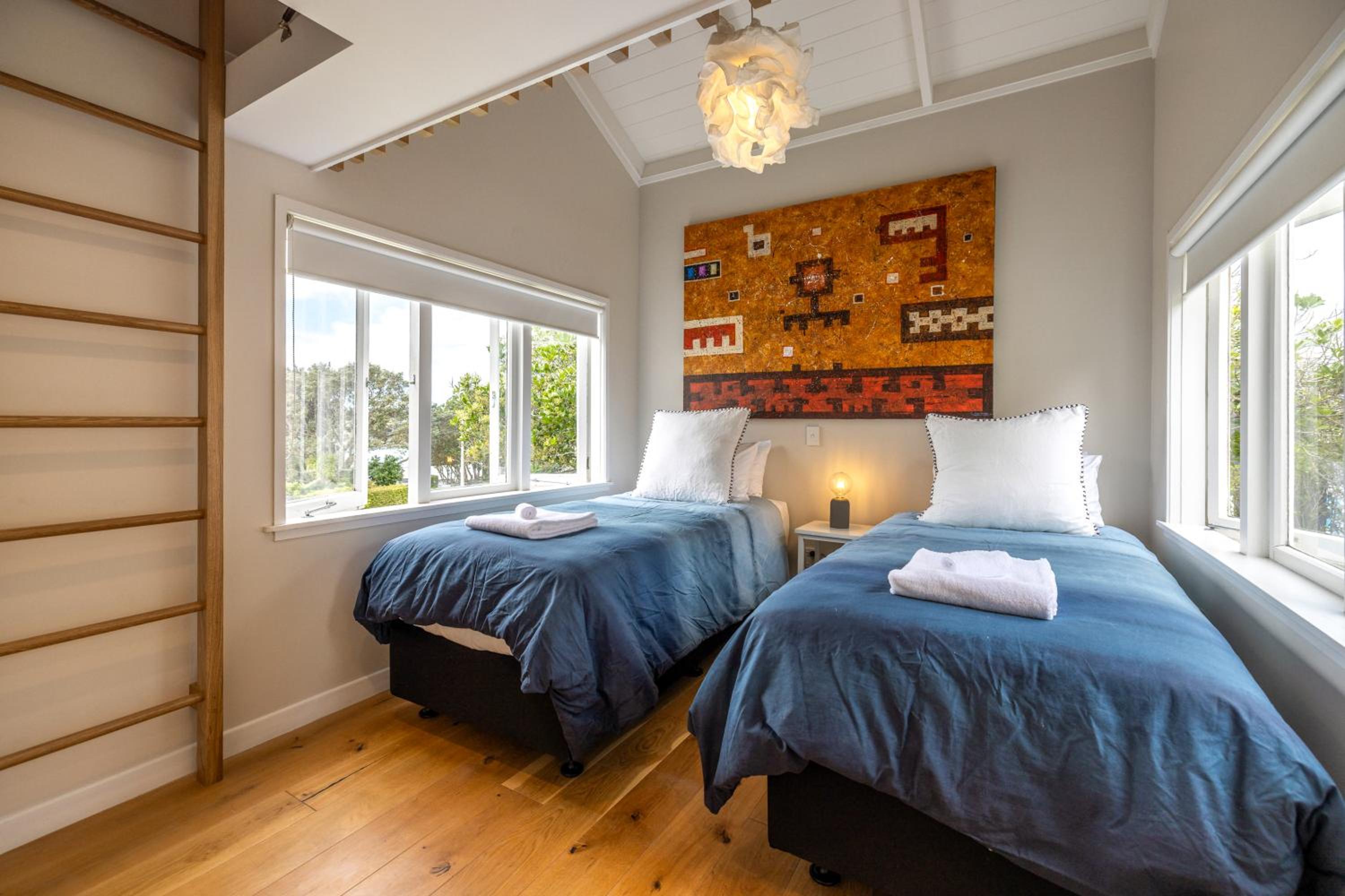 Cape Cottage - Stay Waiheke view 3