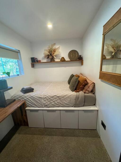 Electric Waihi Beach House - family & dog friendly, close to beach, pool table, outdoor fire room, skate ramp view 3