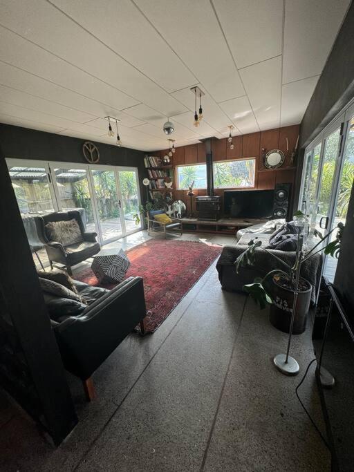 Electric Waihi Beach House - family & dog friendly, close to beach, pool table, outdoor fire room, skate ramp view 4