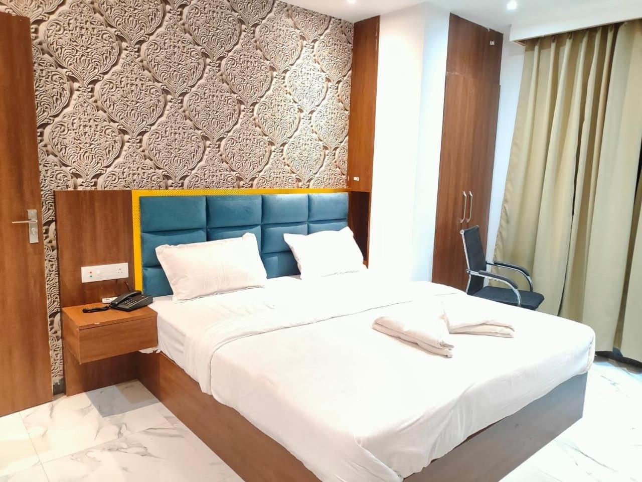 Hotel Tripka Square view 4