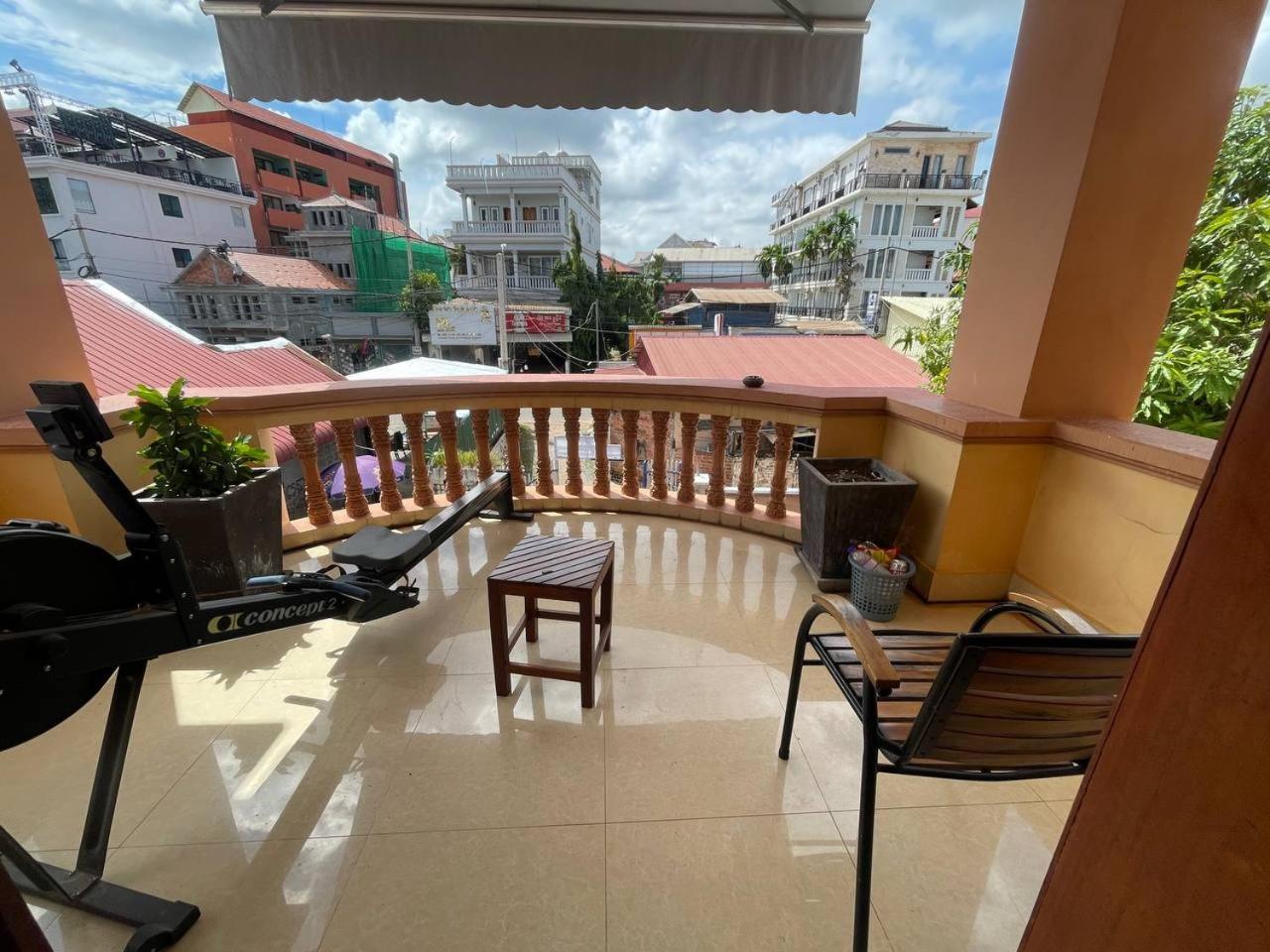 SaVy Bar and Guesthouse view 2
