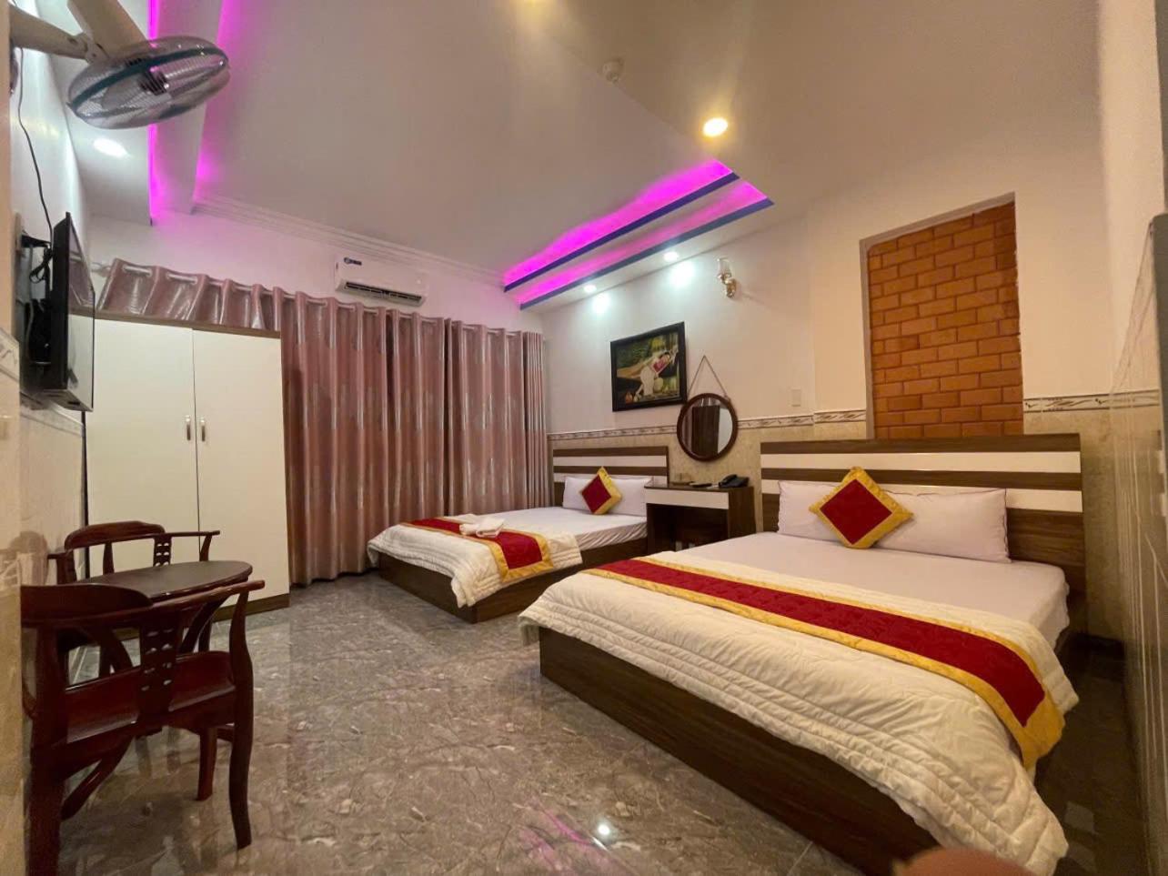 Bảo Vy Hotel SG - by BAY LUXURY