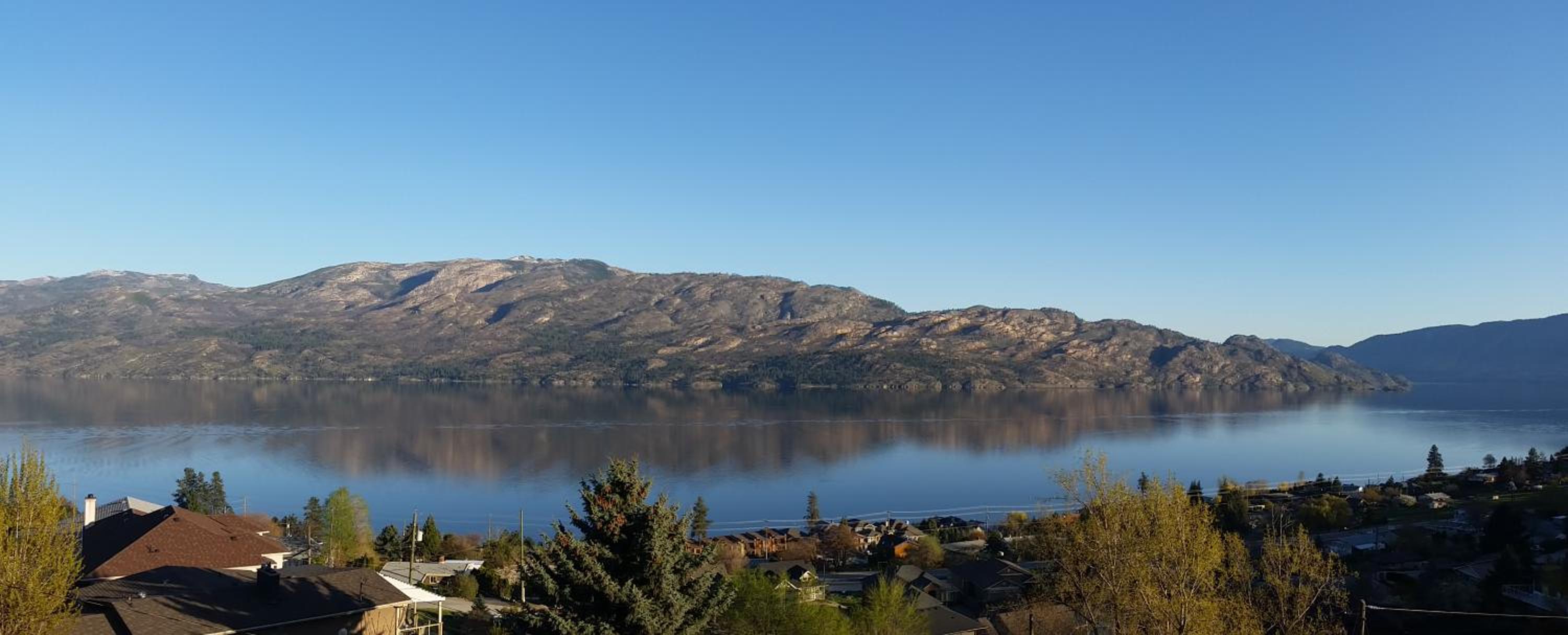 Peachland Lake View Spectacular!