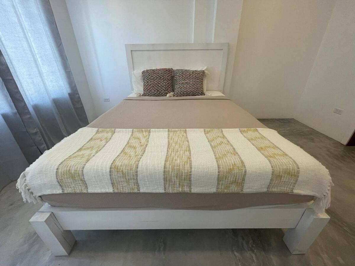 Flip Flop Inn Suites Unit 2
