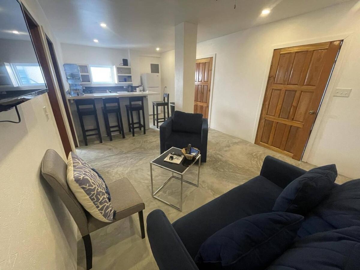 Flip Flop Inn Suites Unit 2