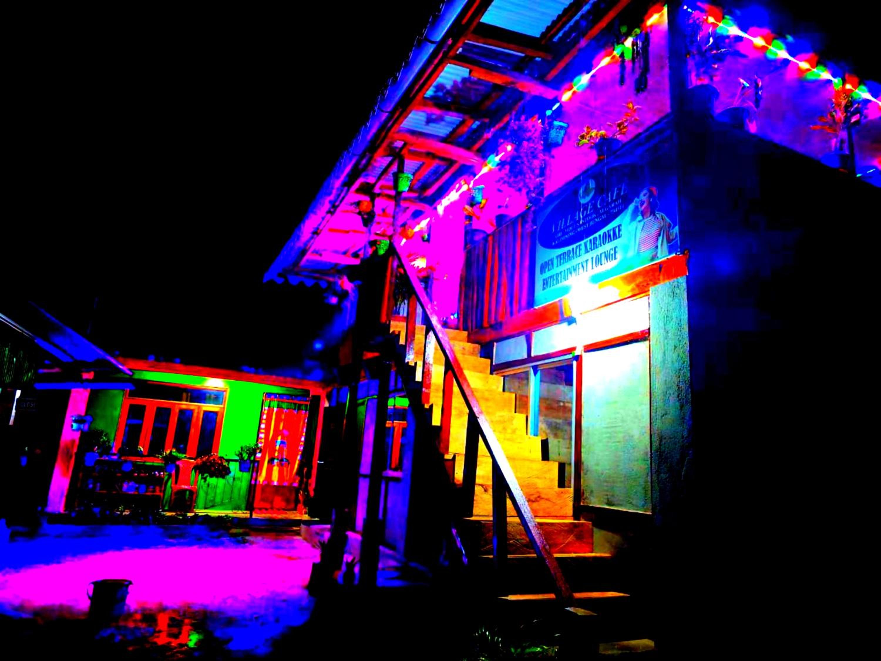 Village Cafe Homestay