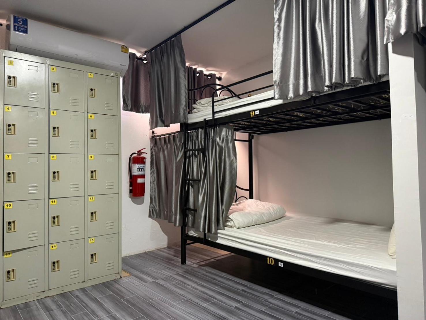 Jomtien Beach Hostel - Soi 7 Prime Spot - 200m to Beach next to Food Market