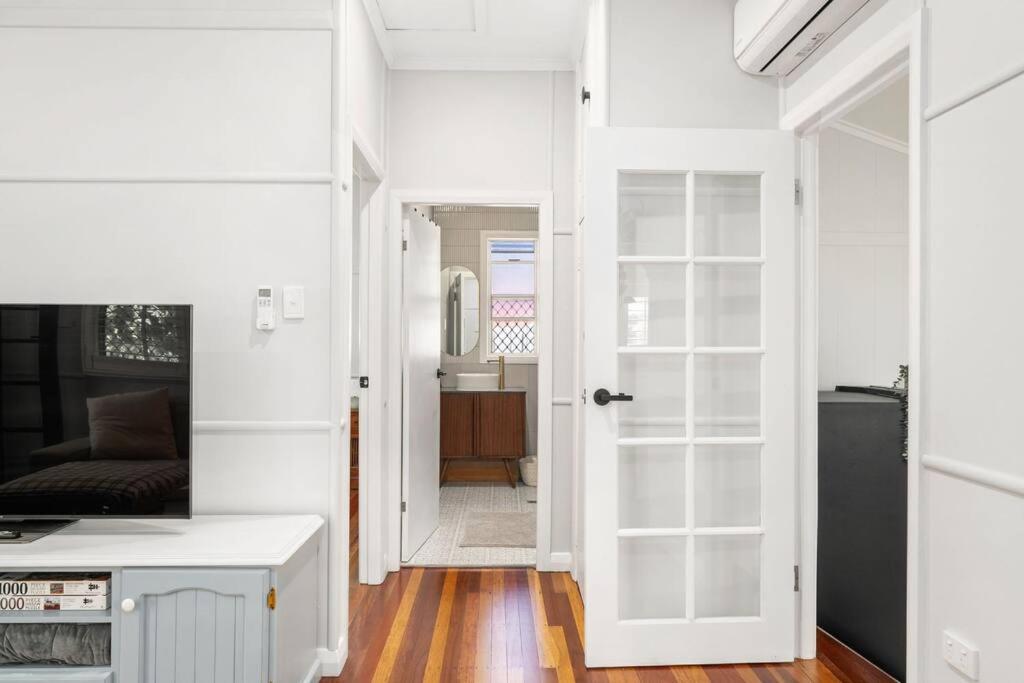 Cosy Cottage - Scarborough Beach