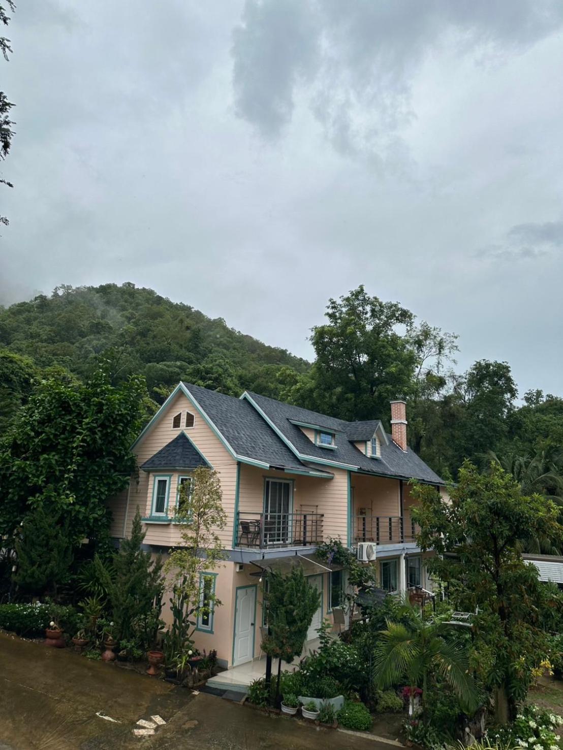 ชอว์ งาทอง รีสอร์ต Chor Ngar Thong Erawan Kanchanaburi view 5