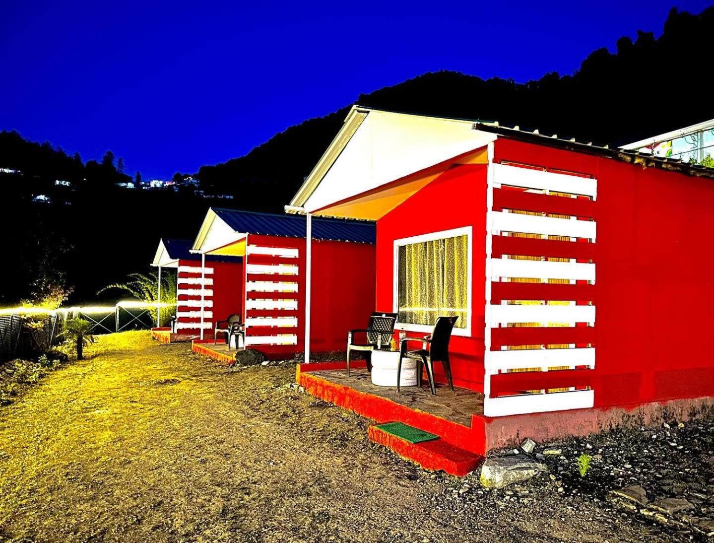 Pahadi peak cottages Pangot view 2