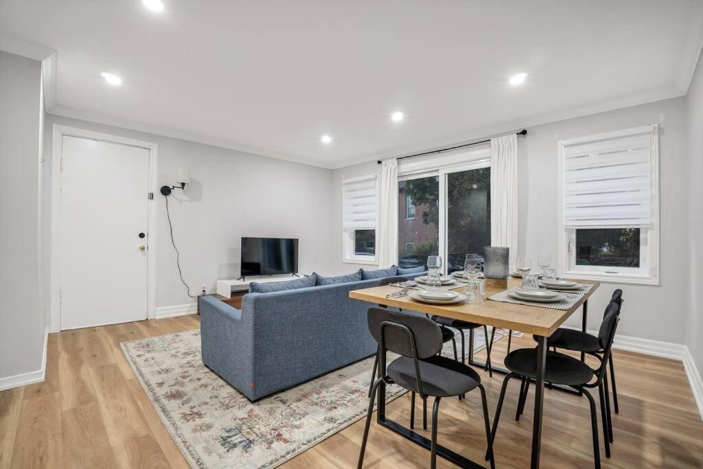 The Blushwood Suite Mins to DT & Trails