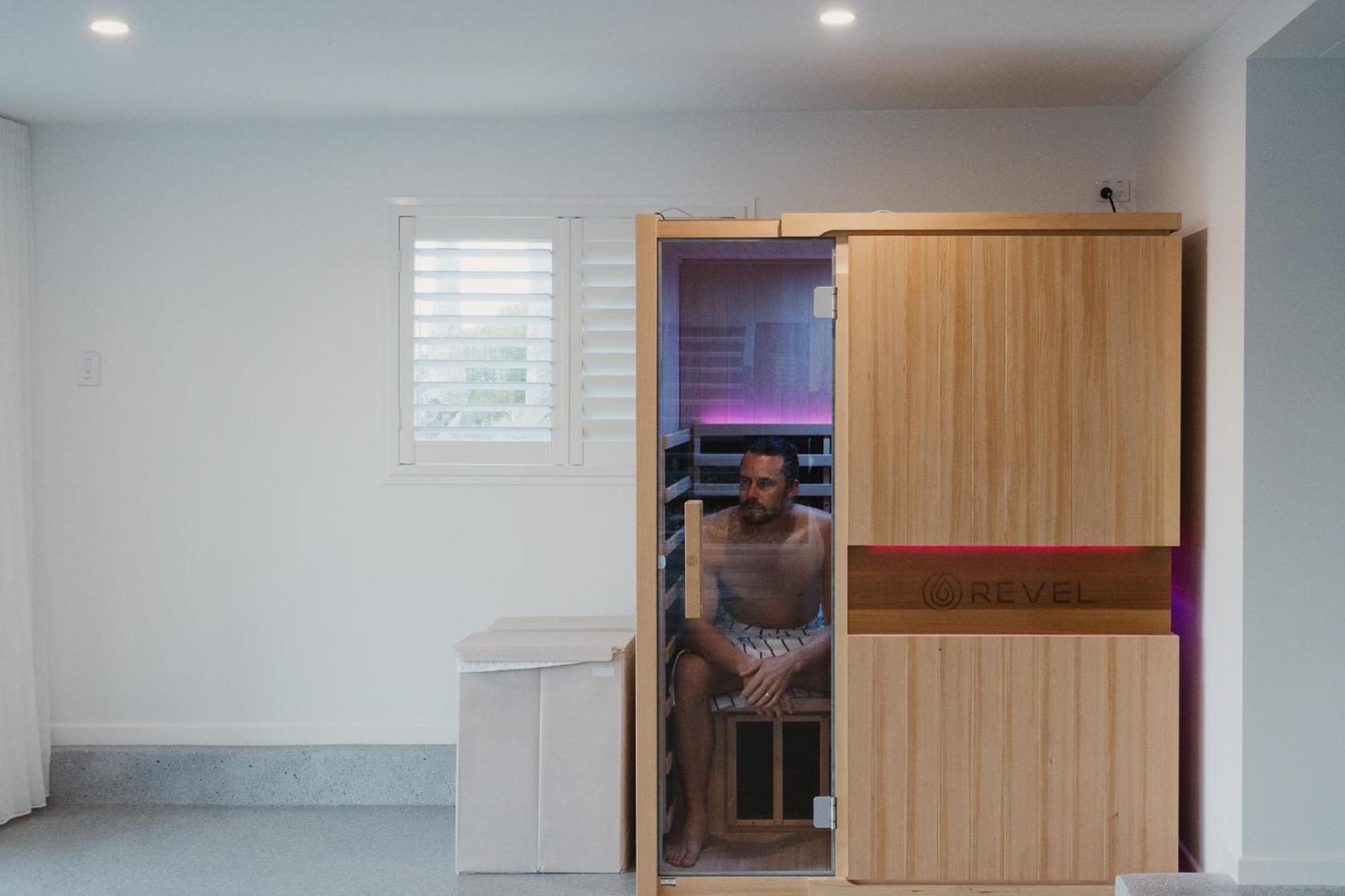 Luxury Group Retreat Pool Sauna Hair Makeup Room