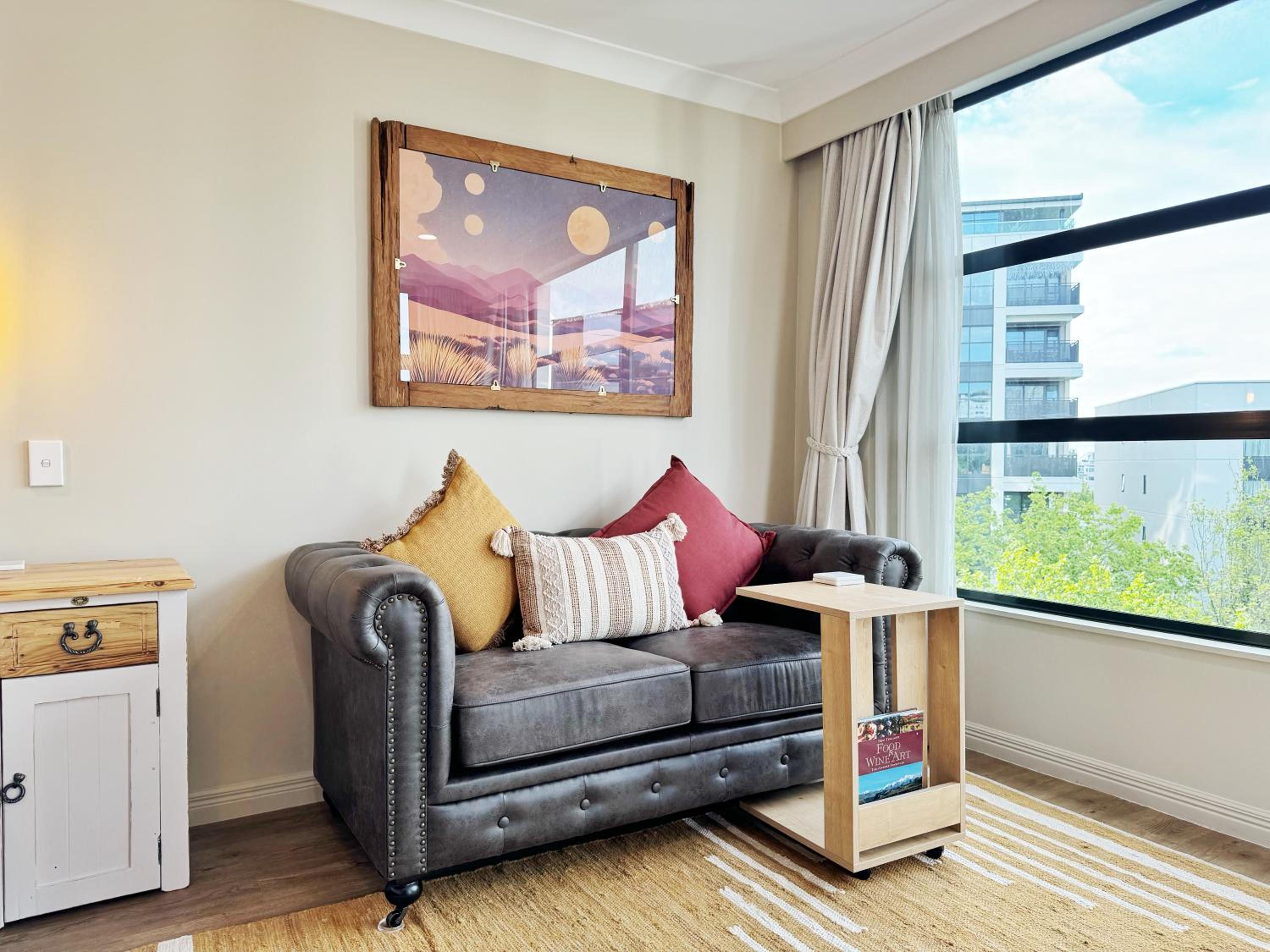 Hotel Free Carpark, Balcony With Park Views, Pool And Spa