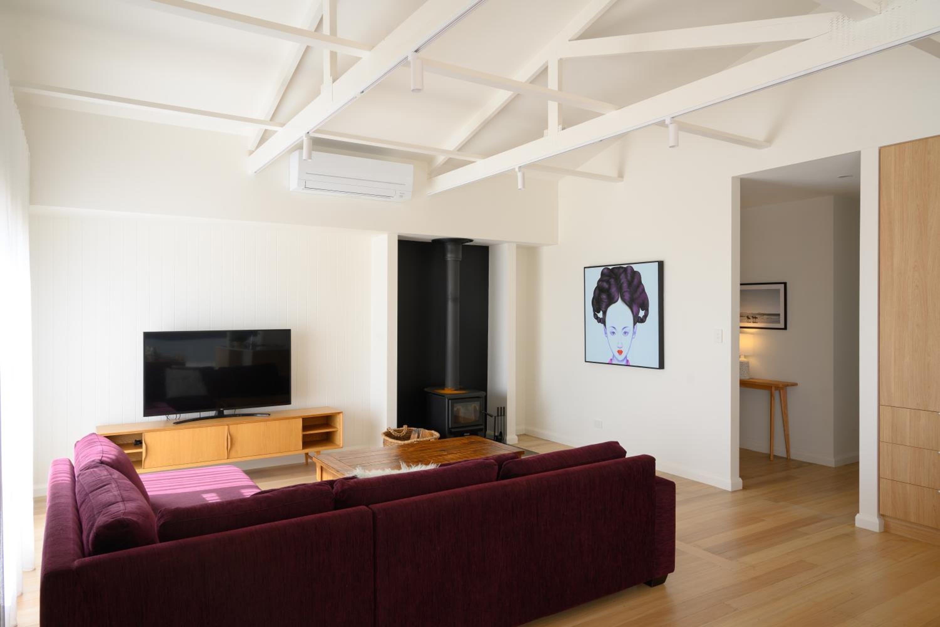 Silver Hill ~ from farm cottage to splendid beachy vibes!