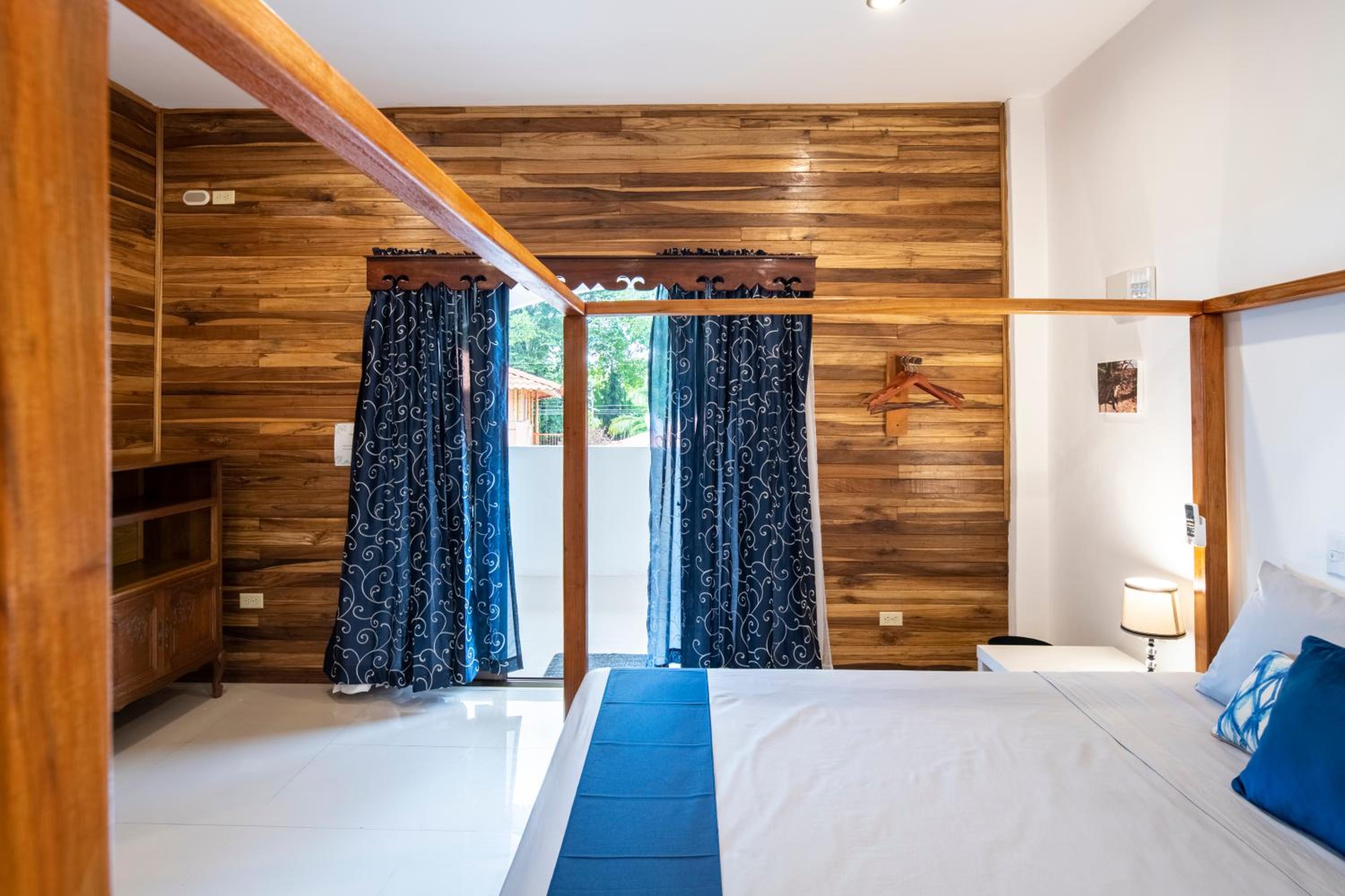 Pangea Lodge with Shared Pool at the Heart of Manzanillo
