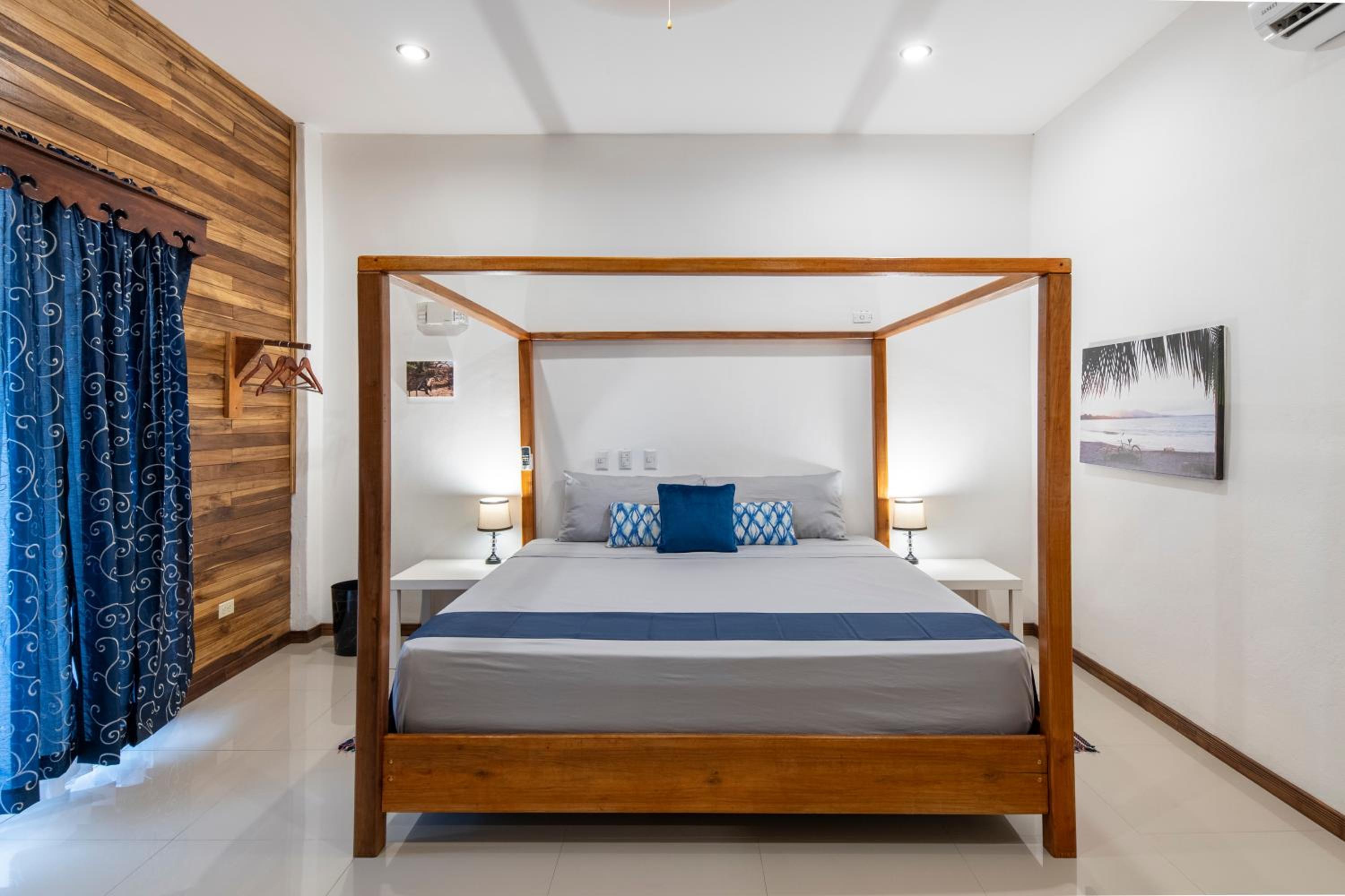 Pangea Lodge with Shared Pool at the Heart of Manzanillo
