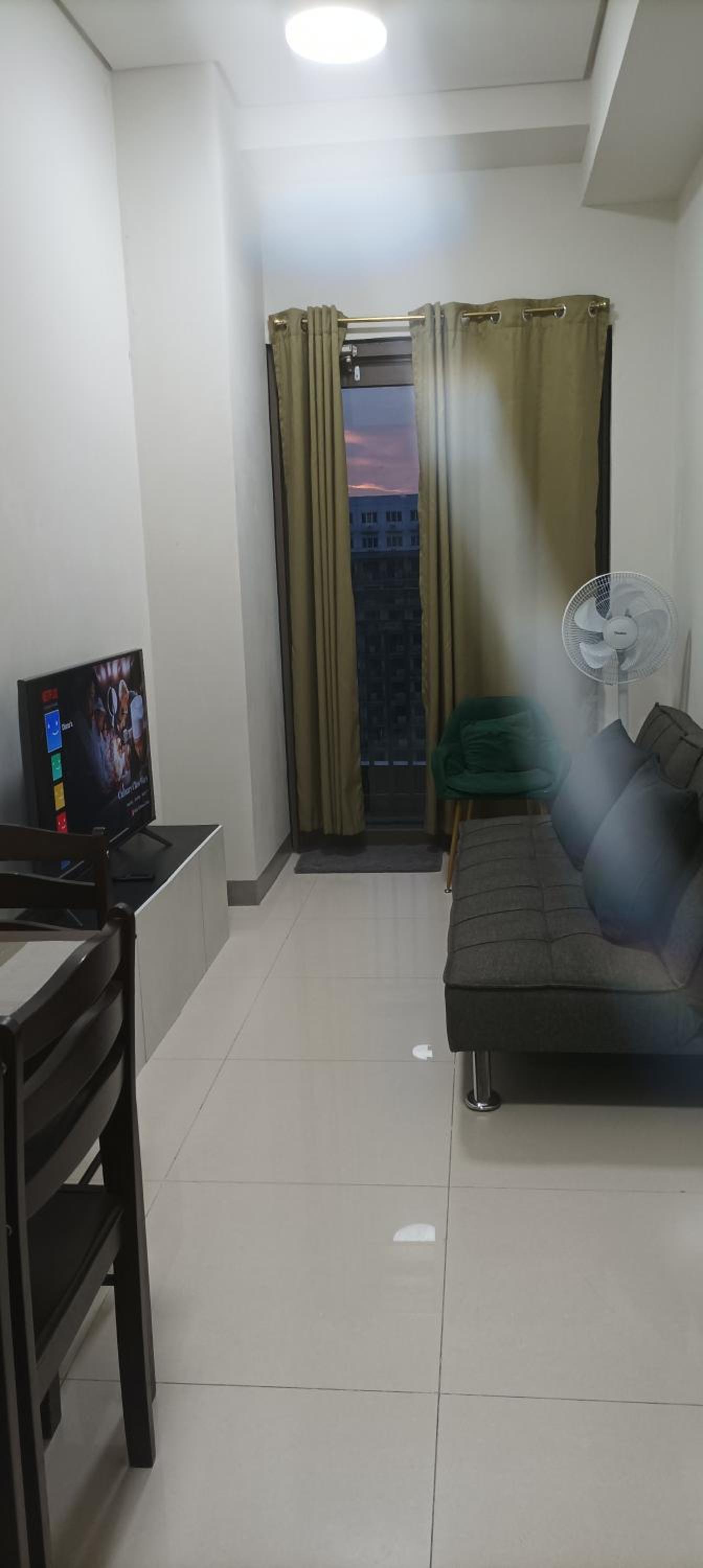 Charlie's Penthouse in Mall of Asia Complex view 4