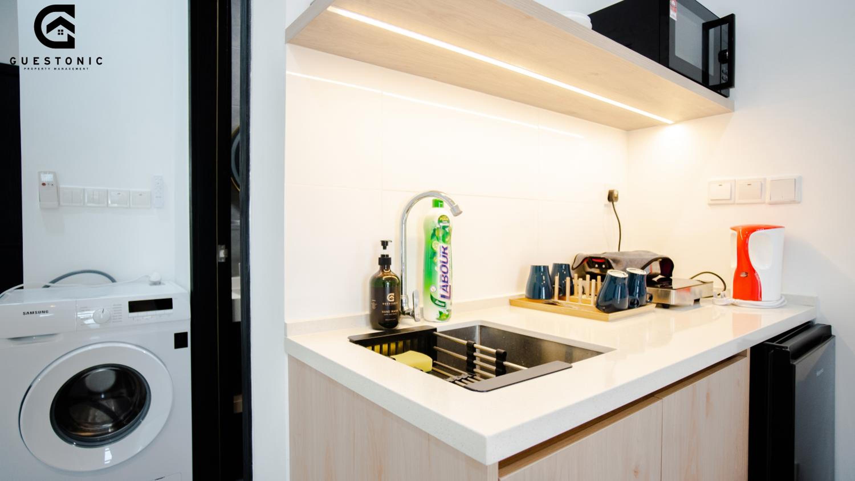NeuSuite Cozy Studio by GUESTONIC