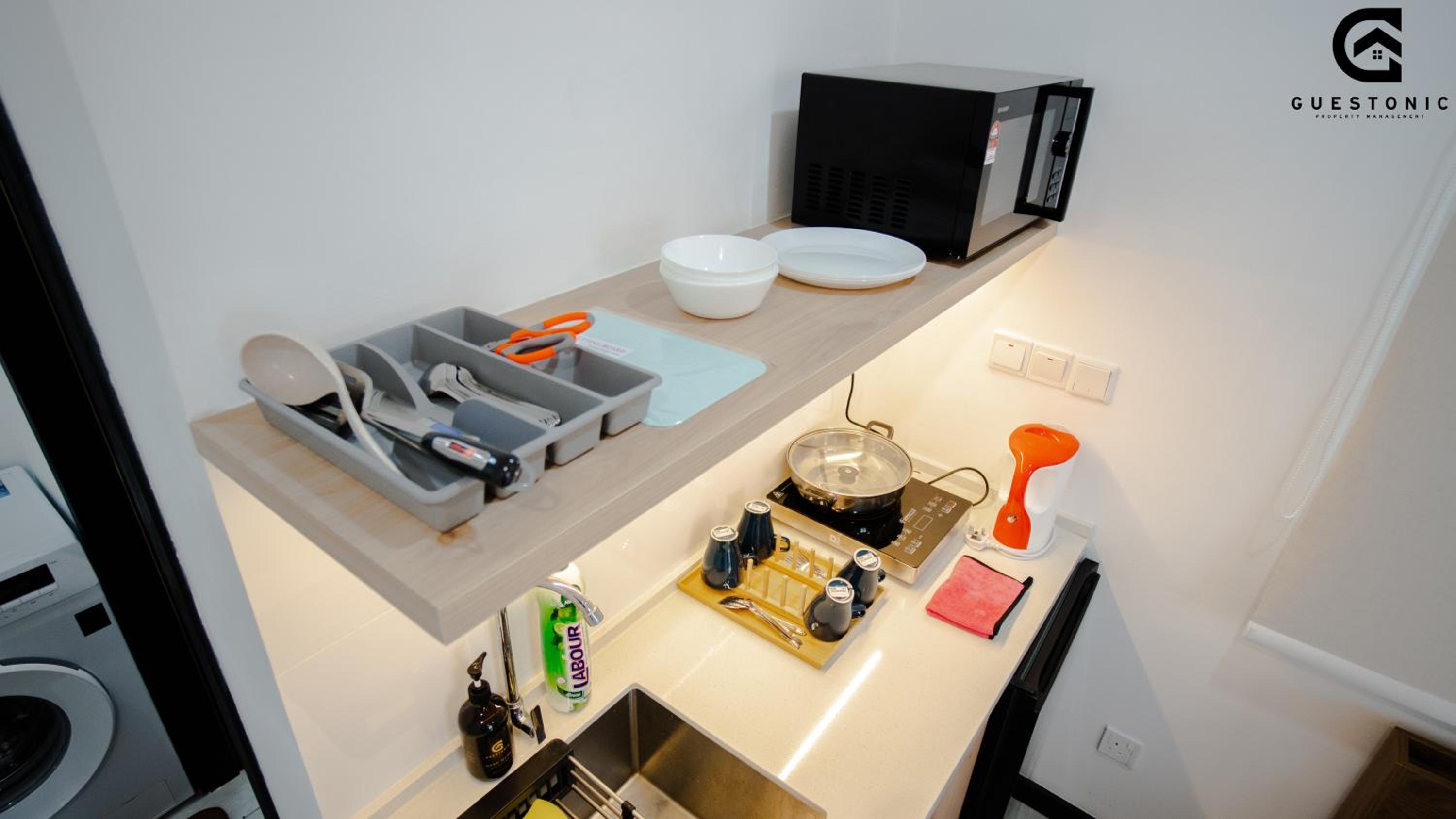 NeuSuite Cozy Studio by GUESTONIC