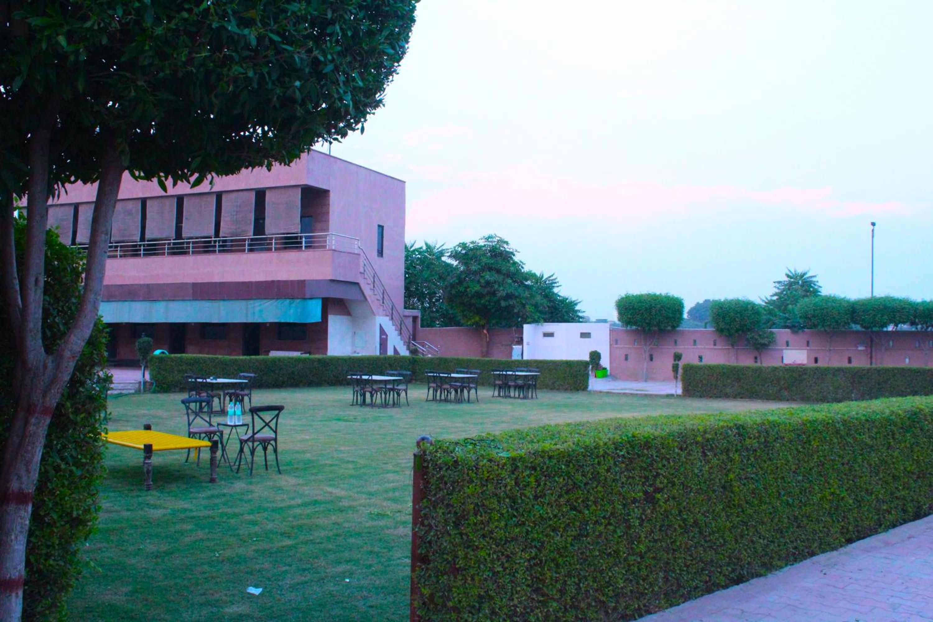Apple Resort & Restaurant view 3