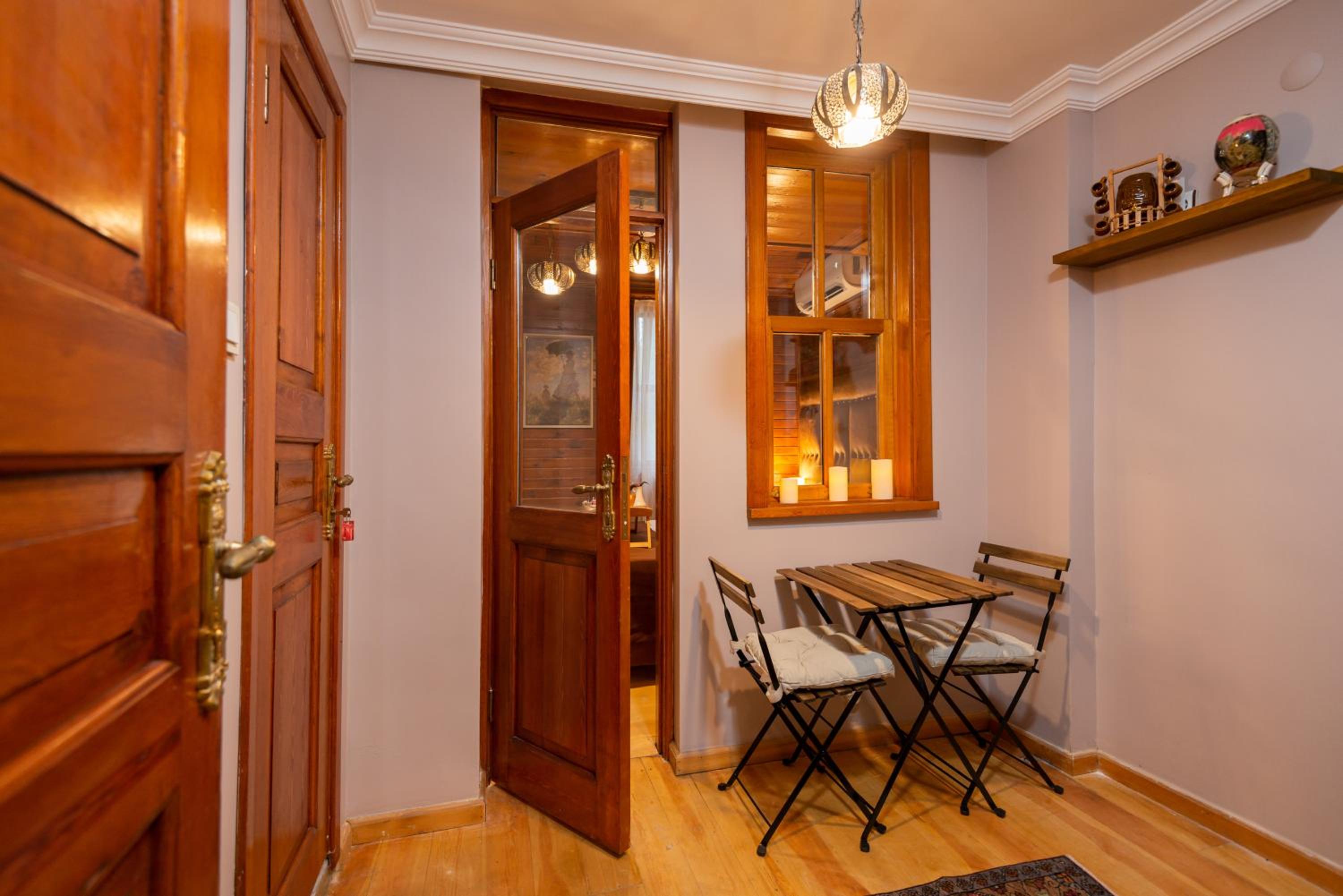 Wonder Wood Otel - Image 7