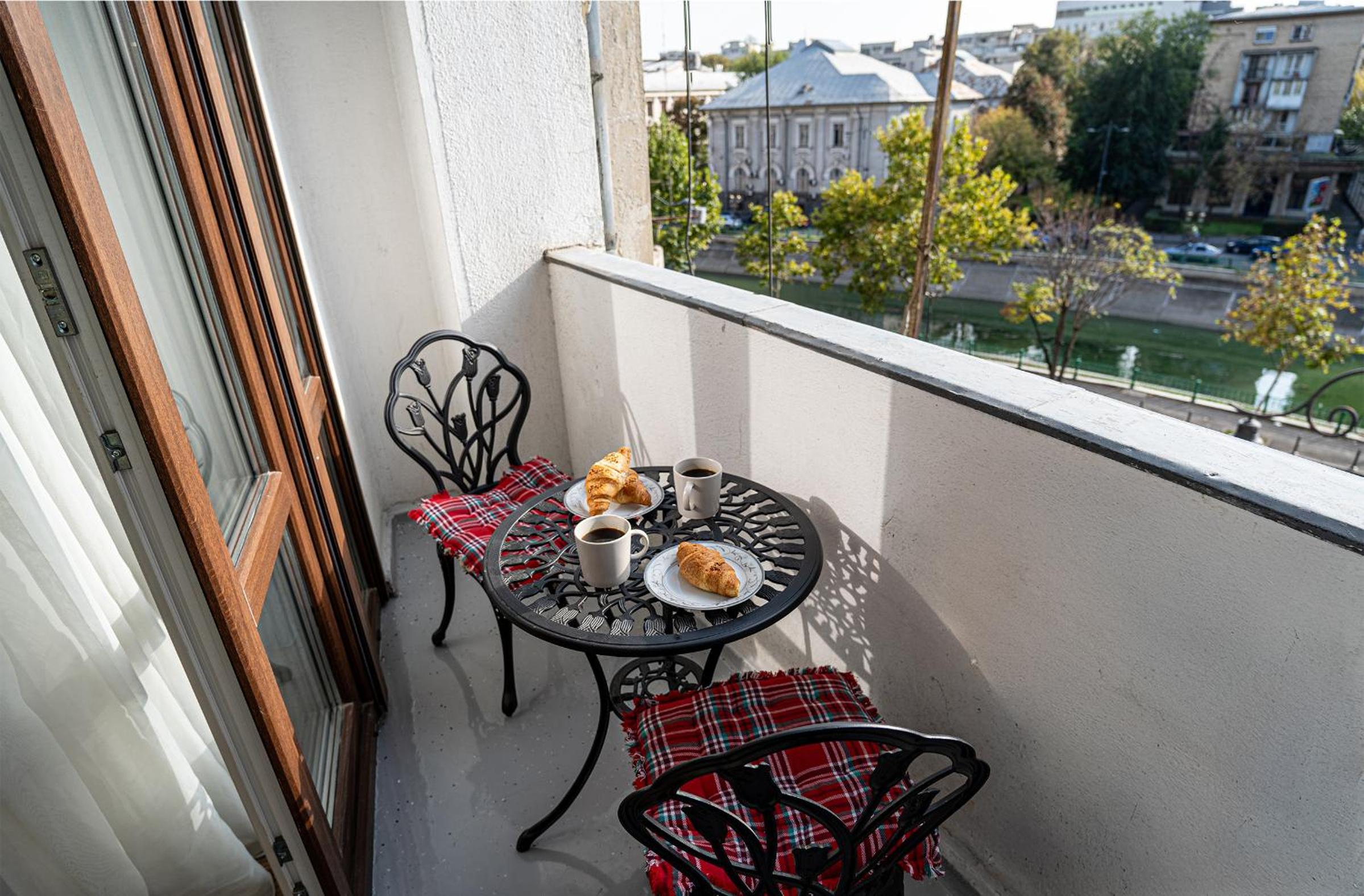 Cozy Two Room Apartment - Bucharest City Center & Old Town view 3