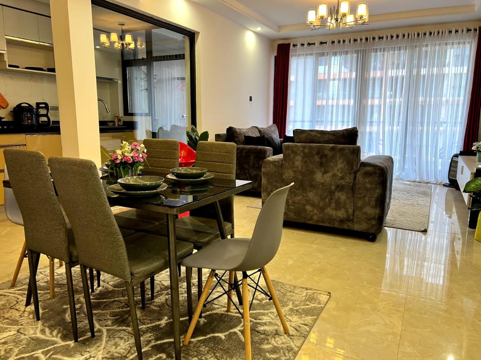 luxurious two bedroom apartment with unbeatable city scenic views view 4