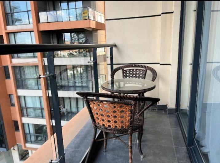 luxurious two bedroom apartment with unbeatable city scenic views view 5