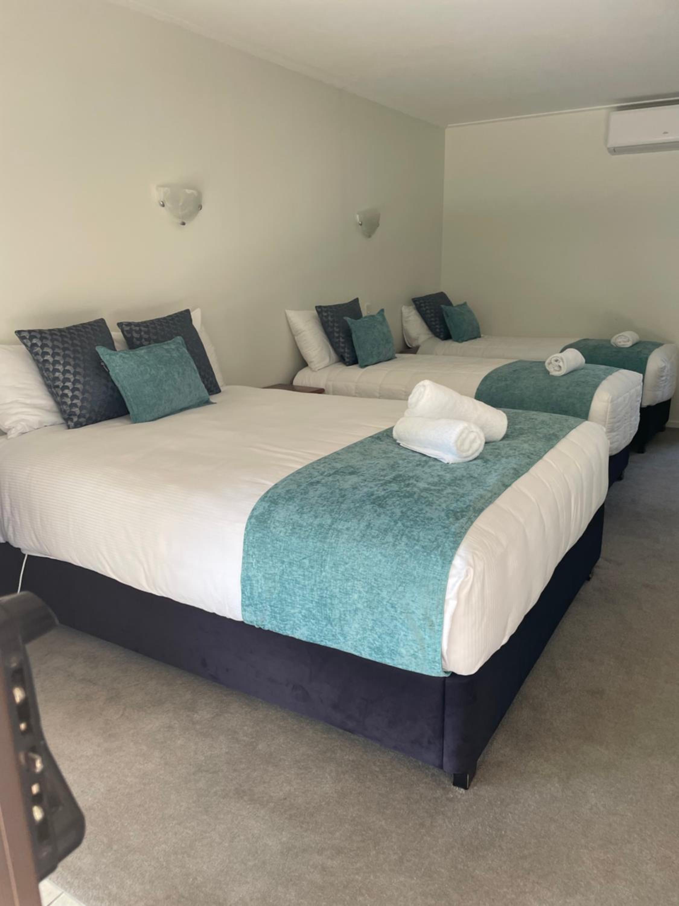 Kingston TOP 10 Holiday Park 69
