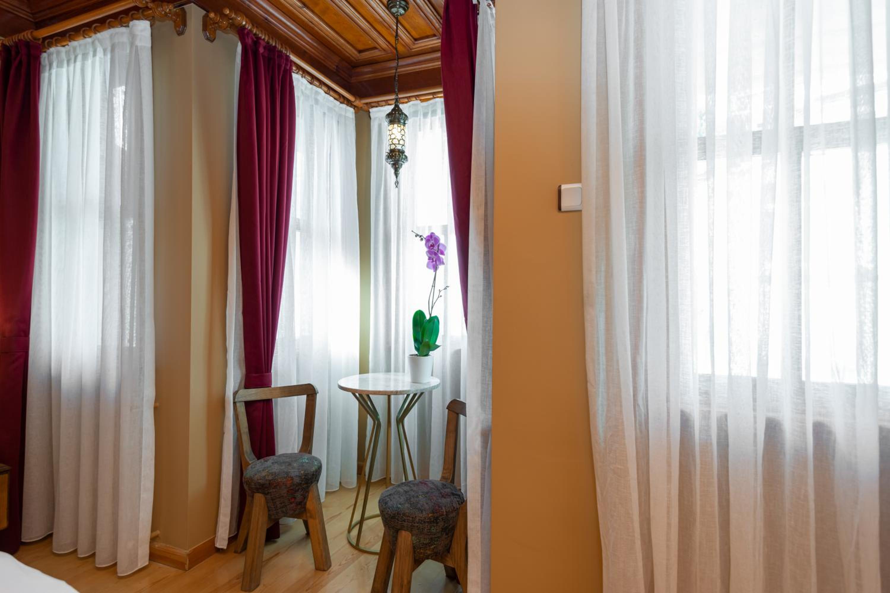 Wonder Wood Otel - Image 39