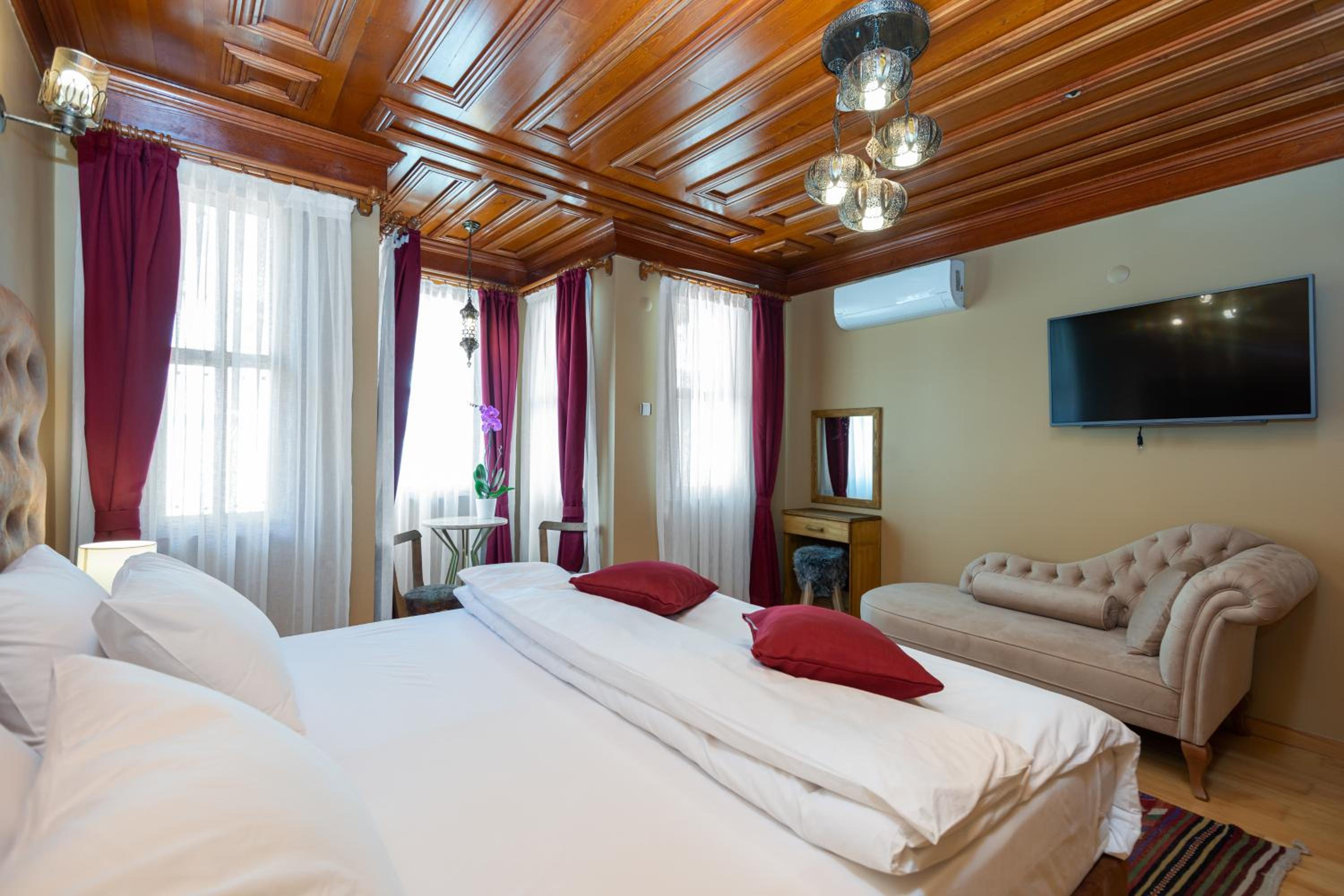 Wonder Wood Otel - Image 74