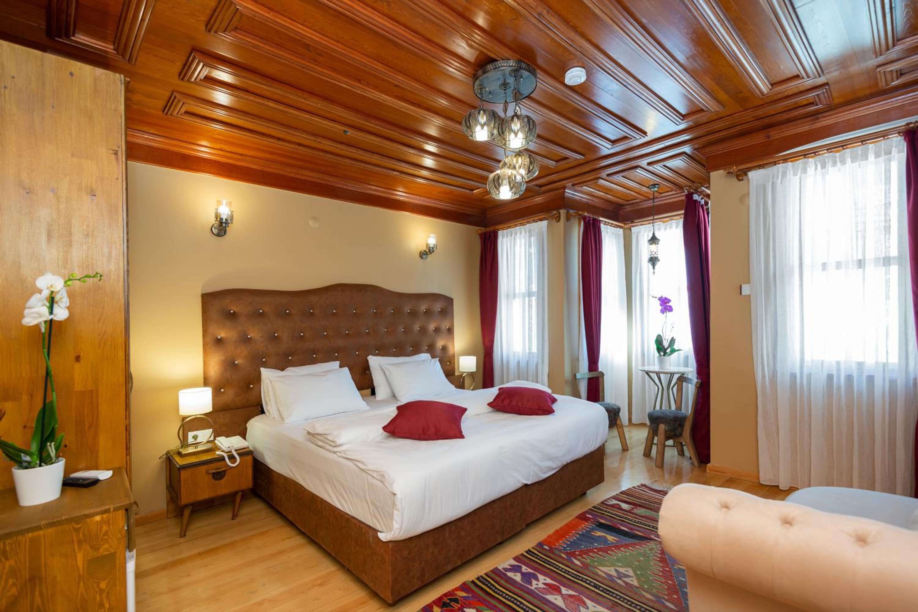 Wonder Wood Otel - Image 24