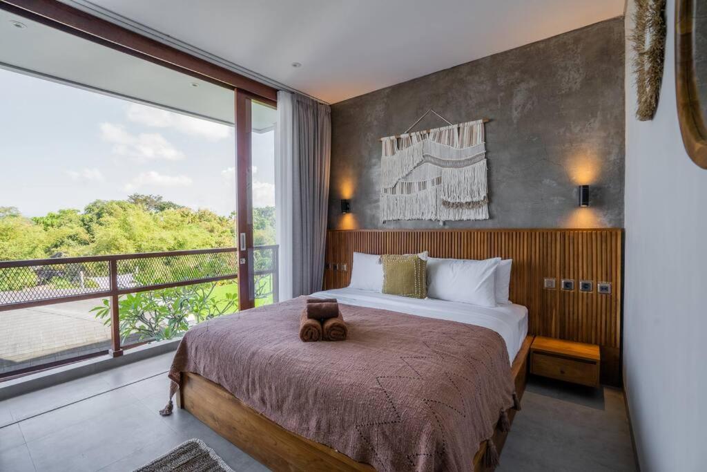 NEW! Blue Wall Villa - 3BR Villa in Canggu view 4