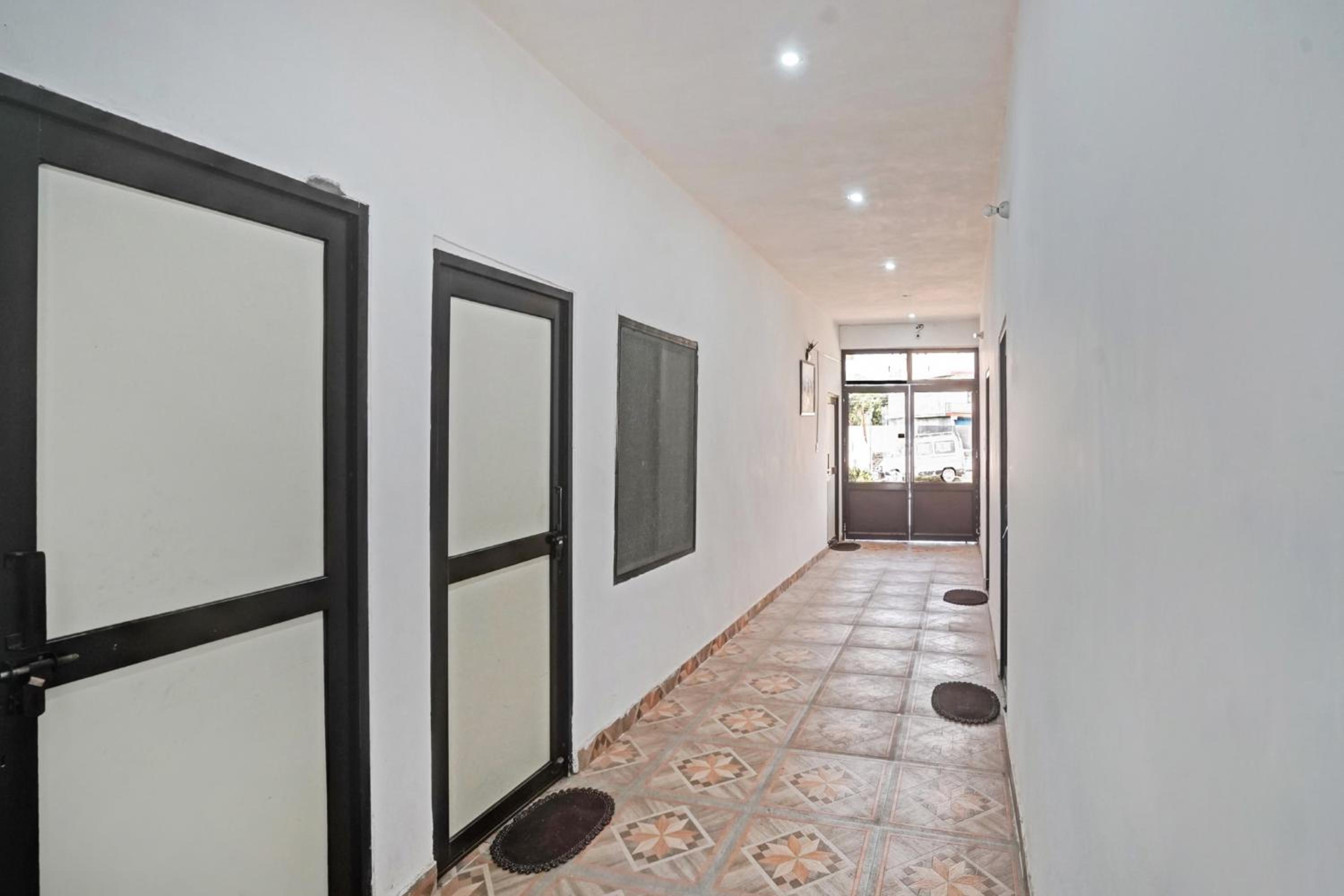 Hotel O Sun shine homestay