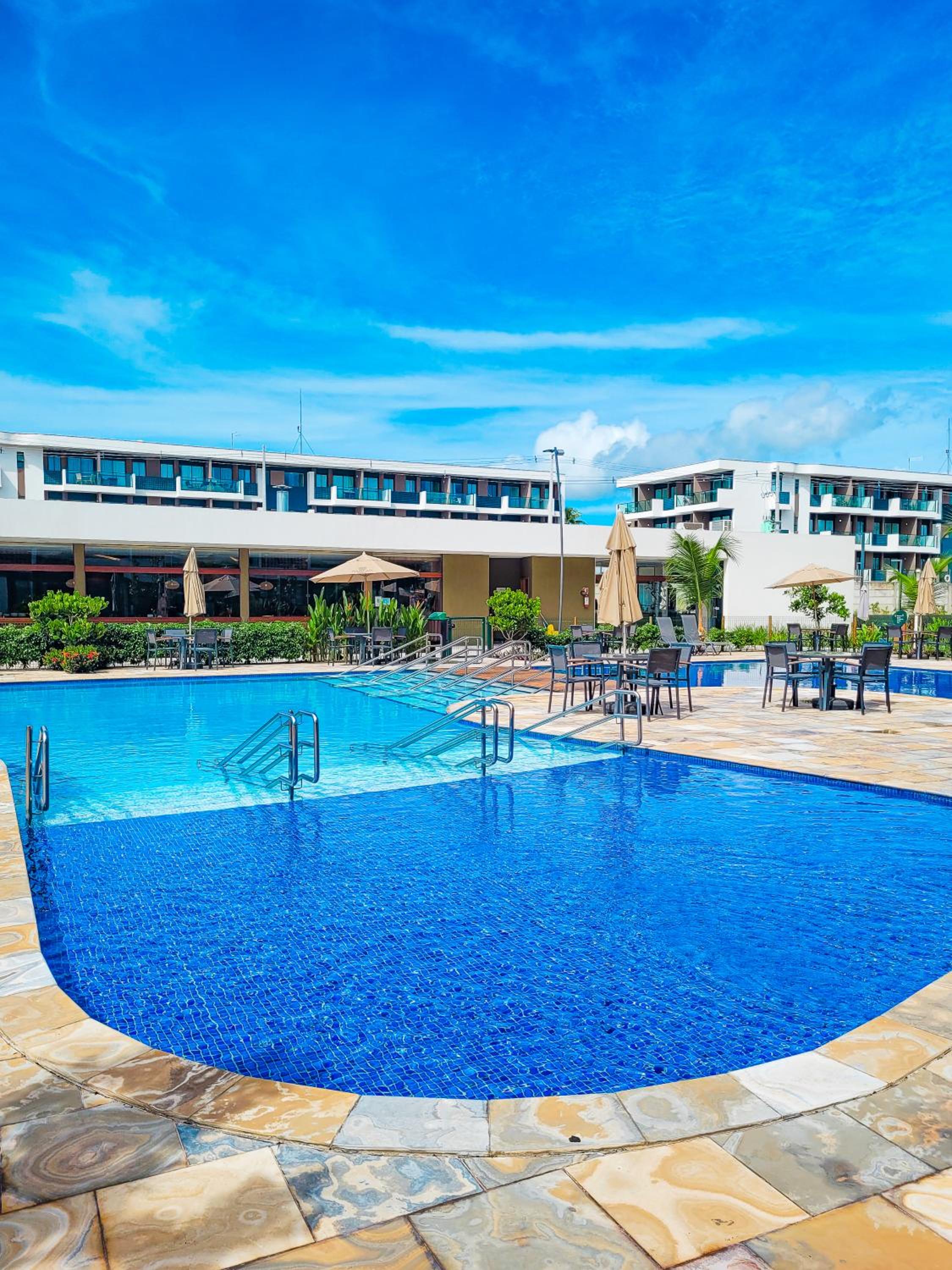 Mana Beach Top - Vista Piscina, 2Qts, Poucos Metros da Praia-Muro Alto
