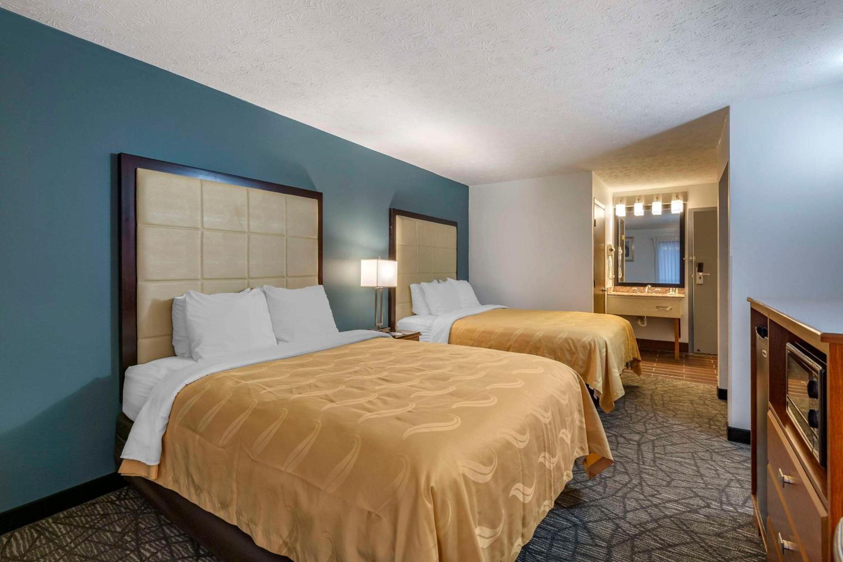 Quality Inn Austintown-Youngstown West