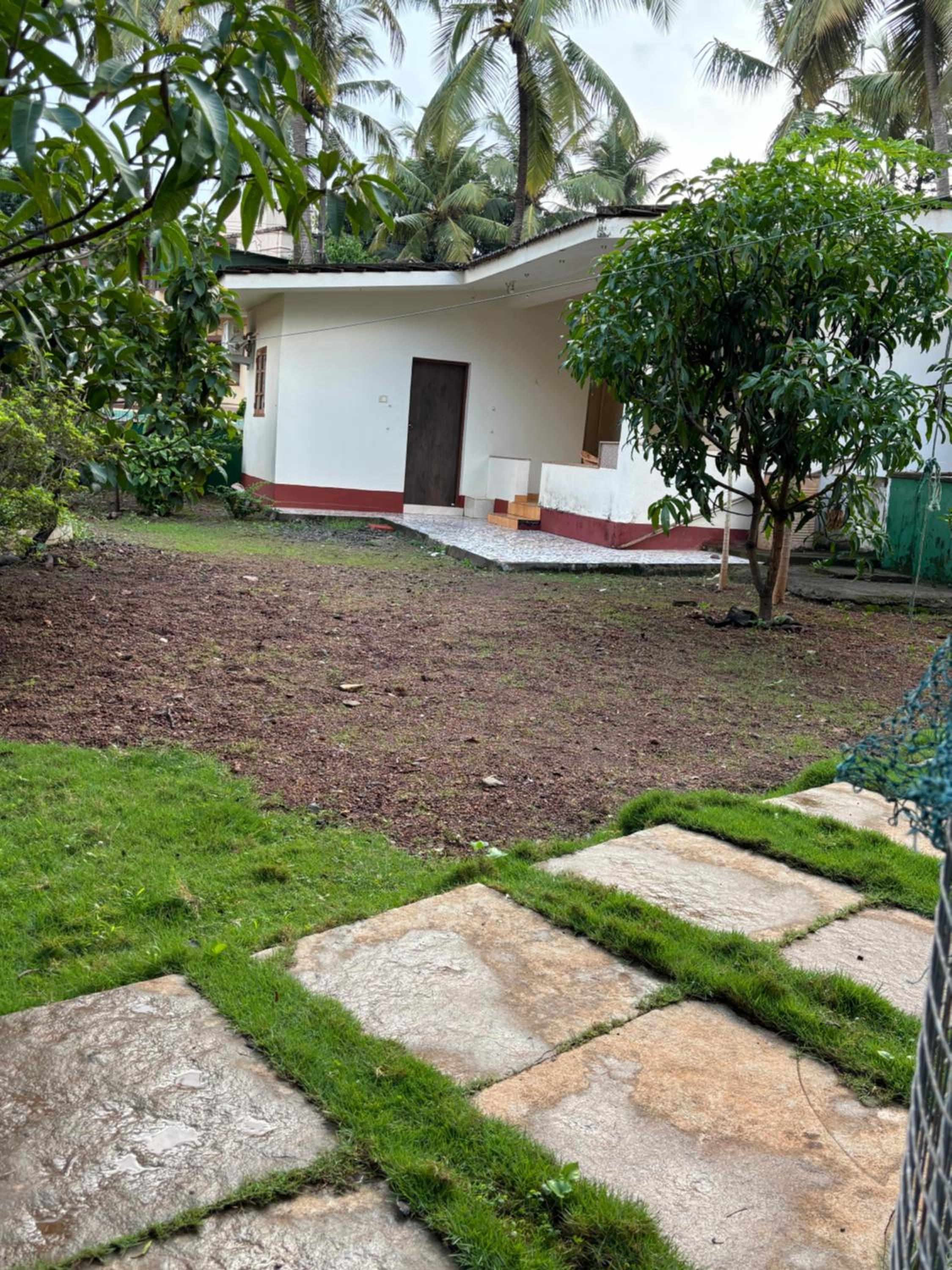 Angelina guest house, Anjuna Beach Road