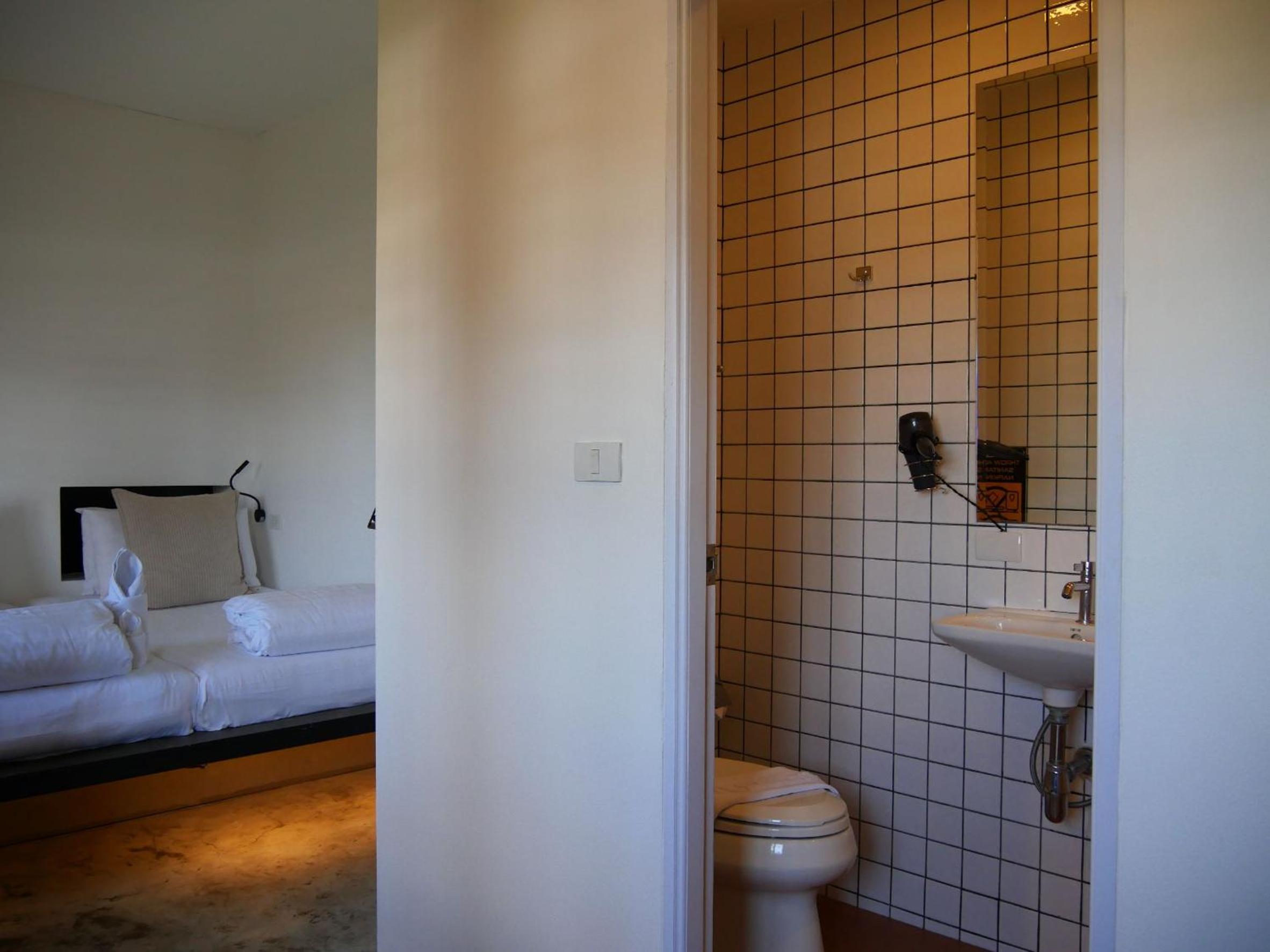 Book a Bed Poshtel - SHA Plus