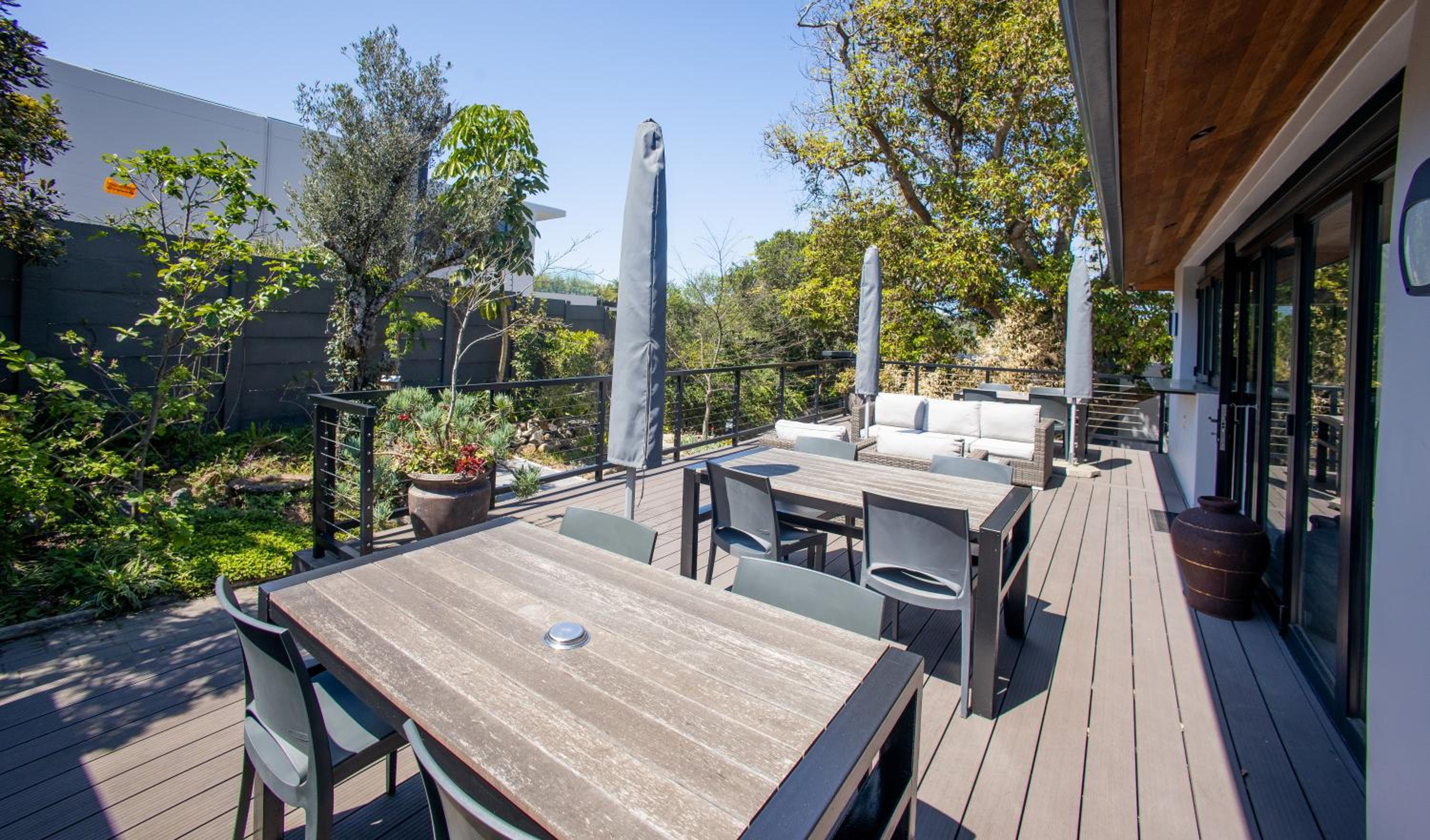 Coral Wood Self Catering Suites and B&B view 5