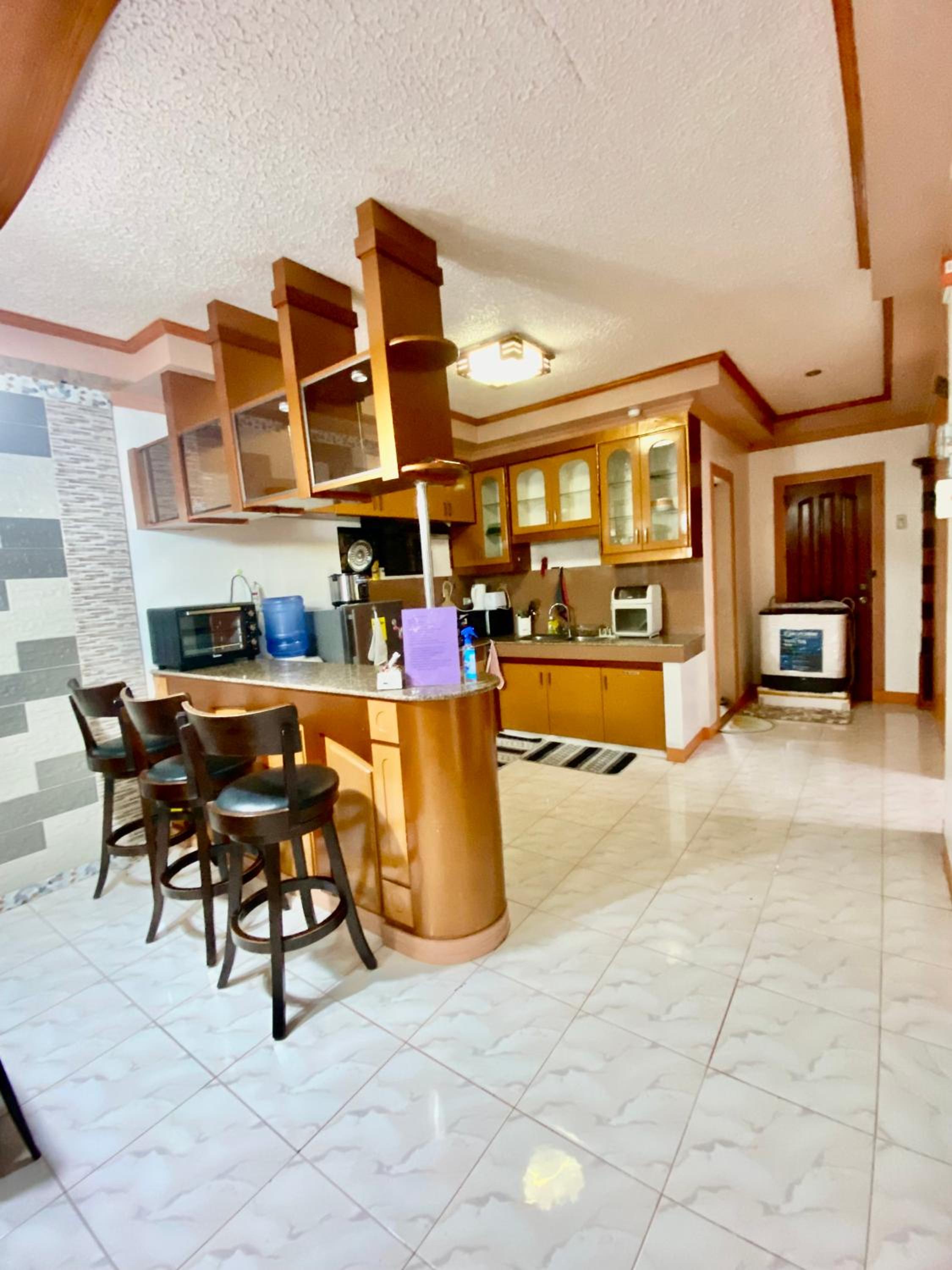 Len Staycation in Panabo 3BDR-2BR-Downstairs Wifi Netflix