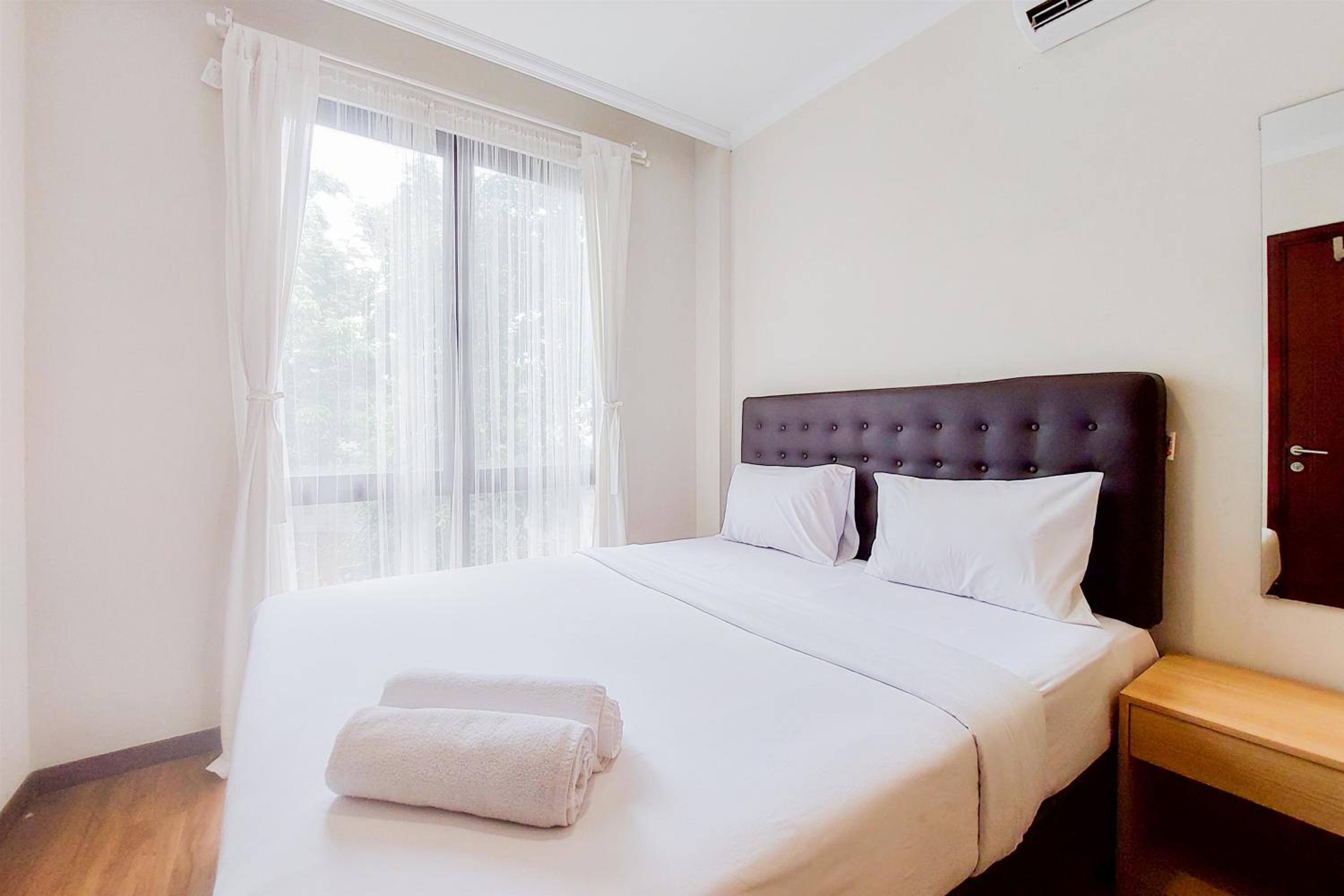 Modern Look 1BR at Asatti Apartment By Travelio view 4