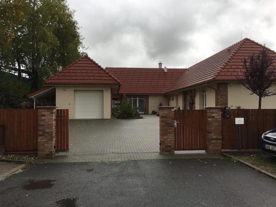 Johnyho Bydlení Velikovská 10, Zlín-Štípa
