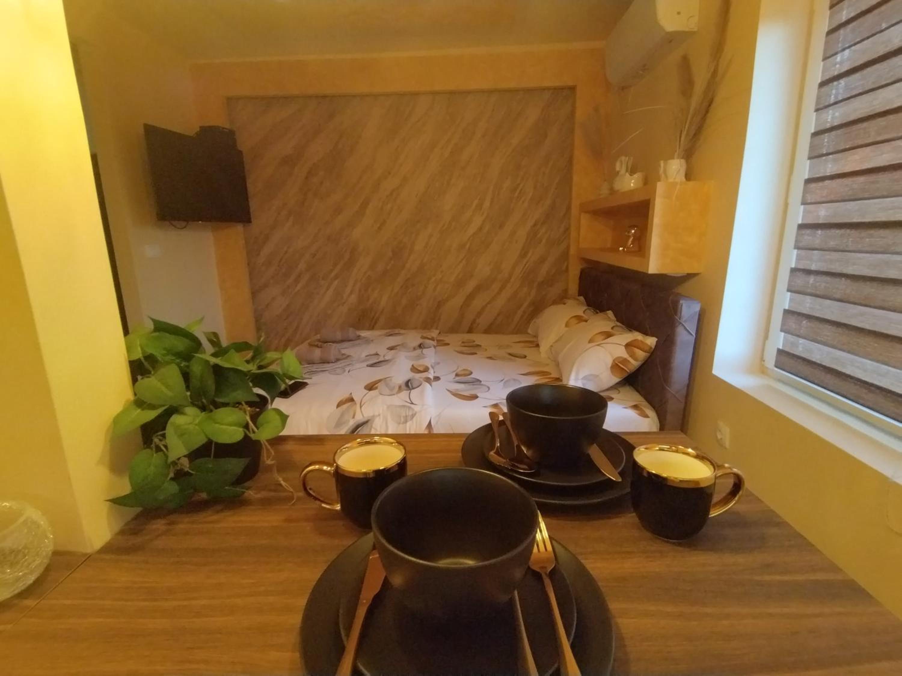 ROYAL LUX Kula view 4