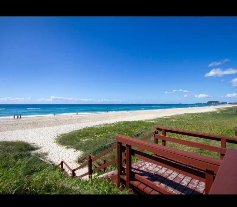 Stylish Beachside 1BR Apartment