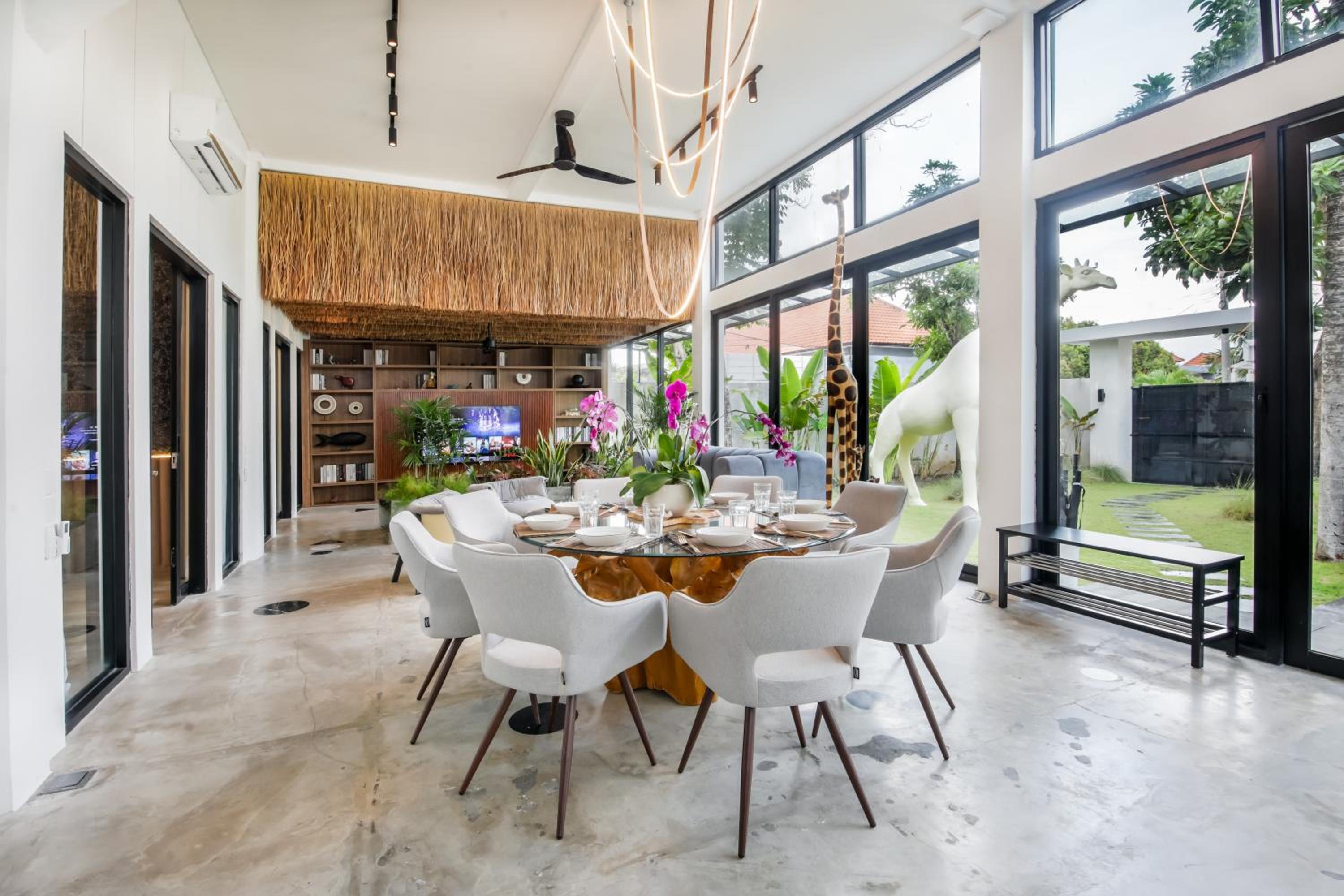 dining