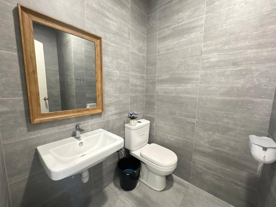 Kuching Holiday Family Home at Riverine Kuching photo 7