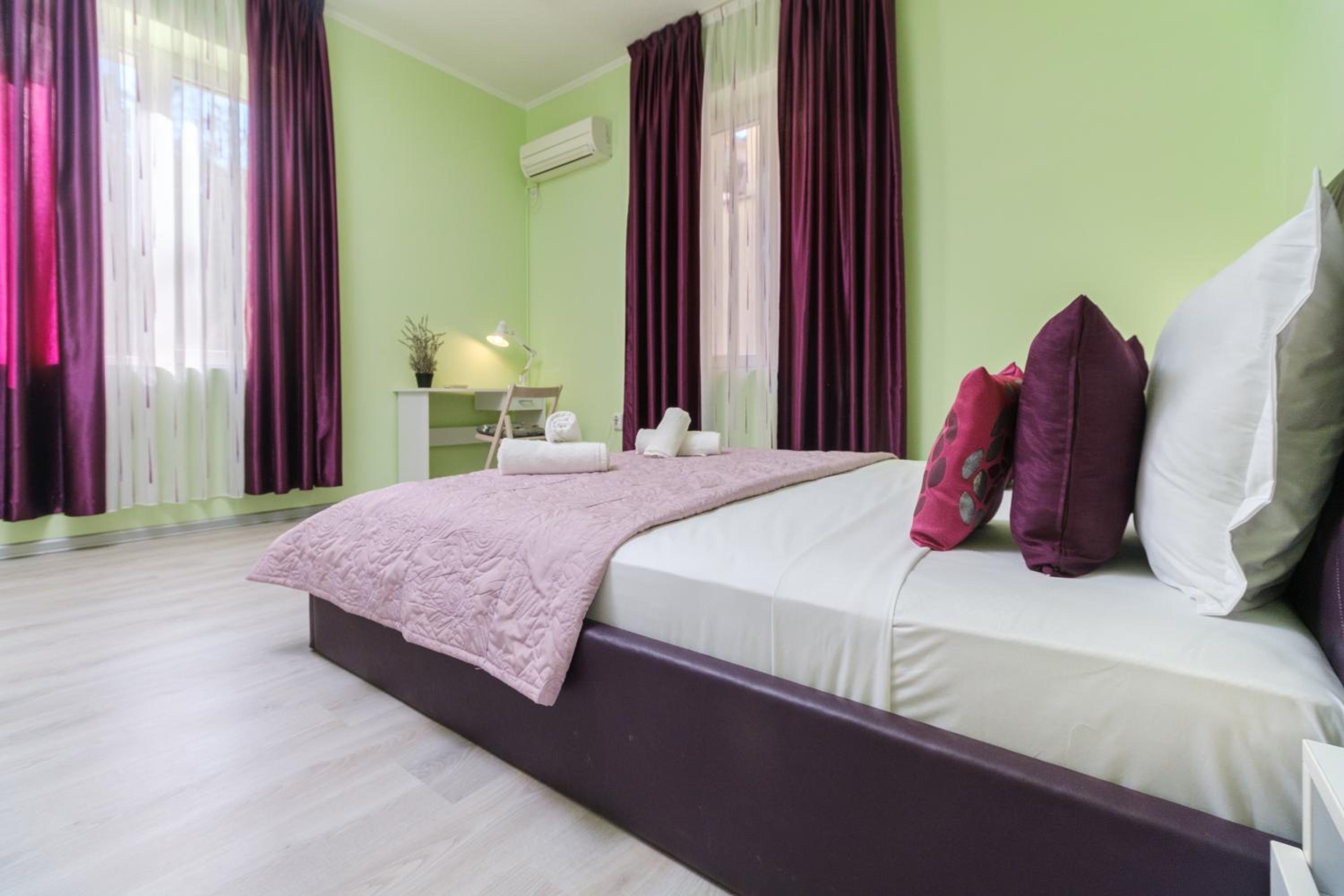 1-bedroom City Center secret gem