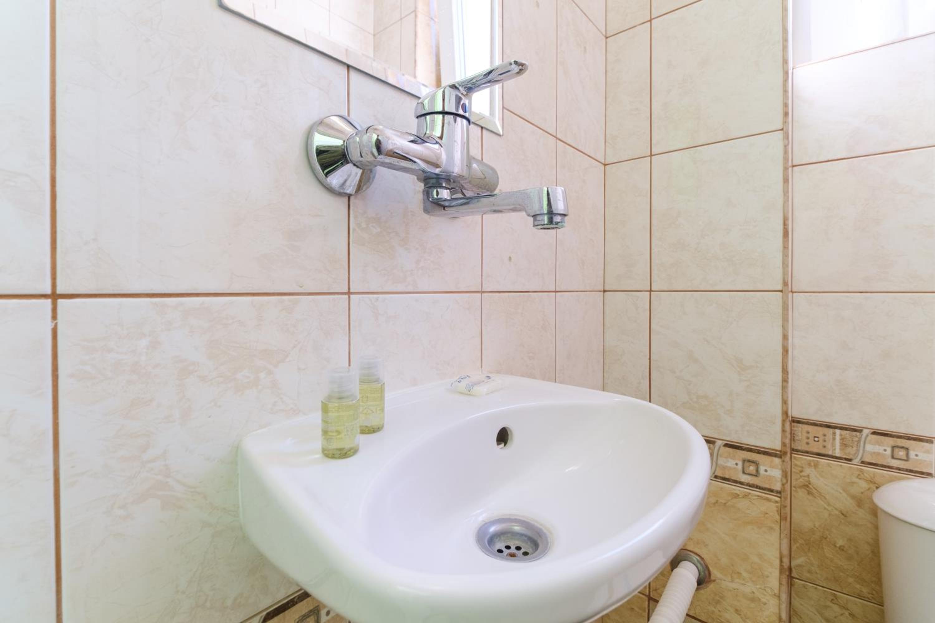 1-bedroom City Center secret gem